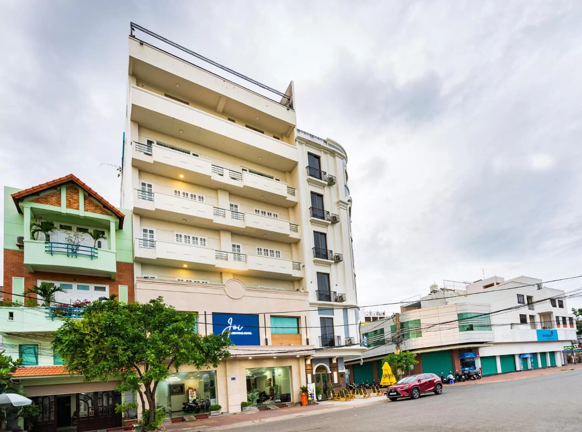 Property Building in Central Hotel by Joi Hospitality