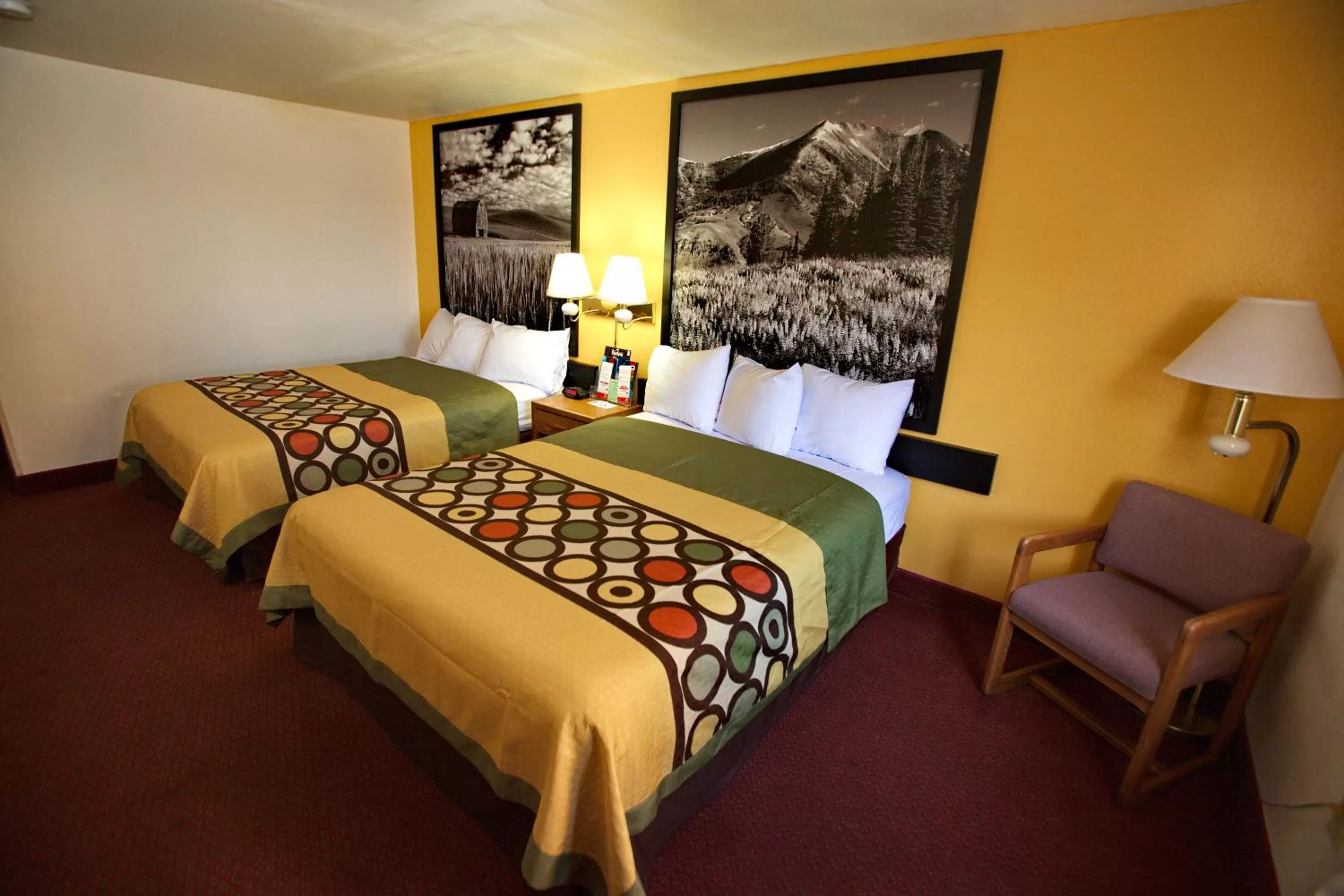 Decorative detail, Bed in Super 8 by Wyndham Elko