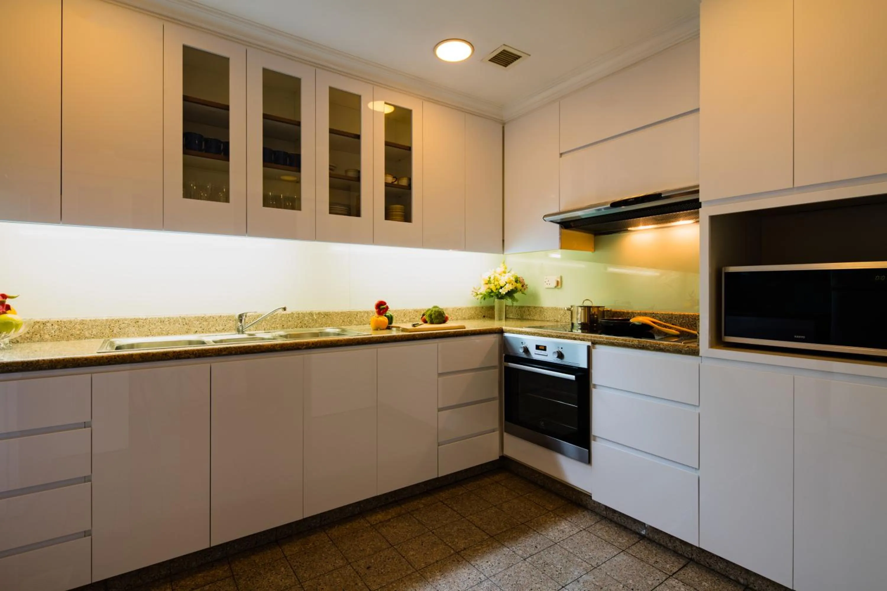 Kitchen or kitchenette in Norfolk Mansion - Luxury Serviced Apartment
