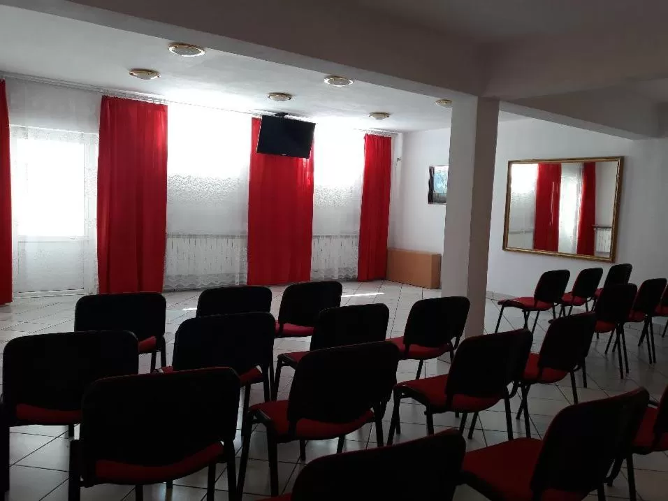 Communal lounge/ TV room in Hotel As