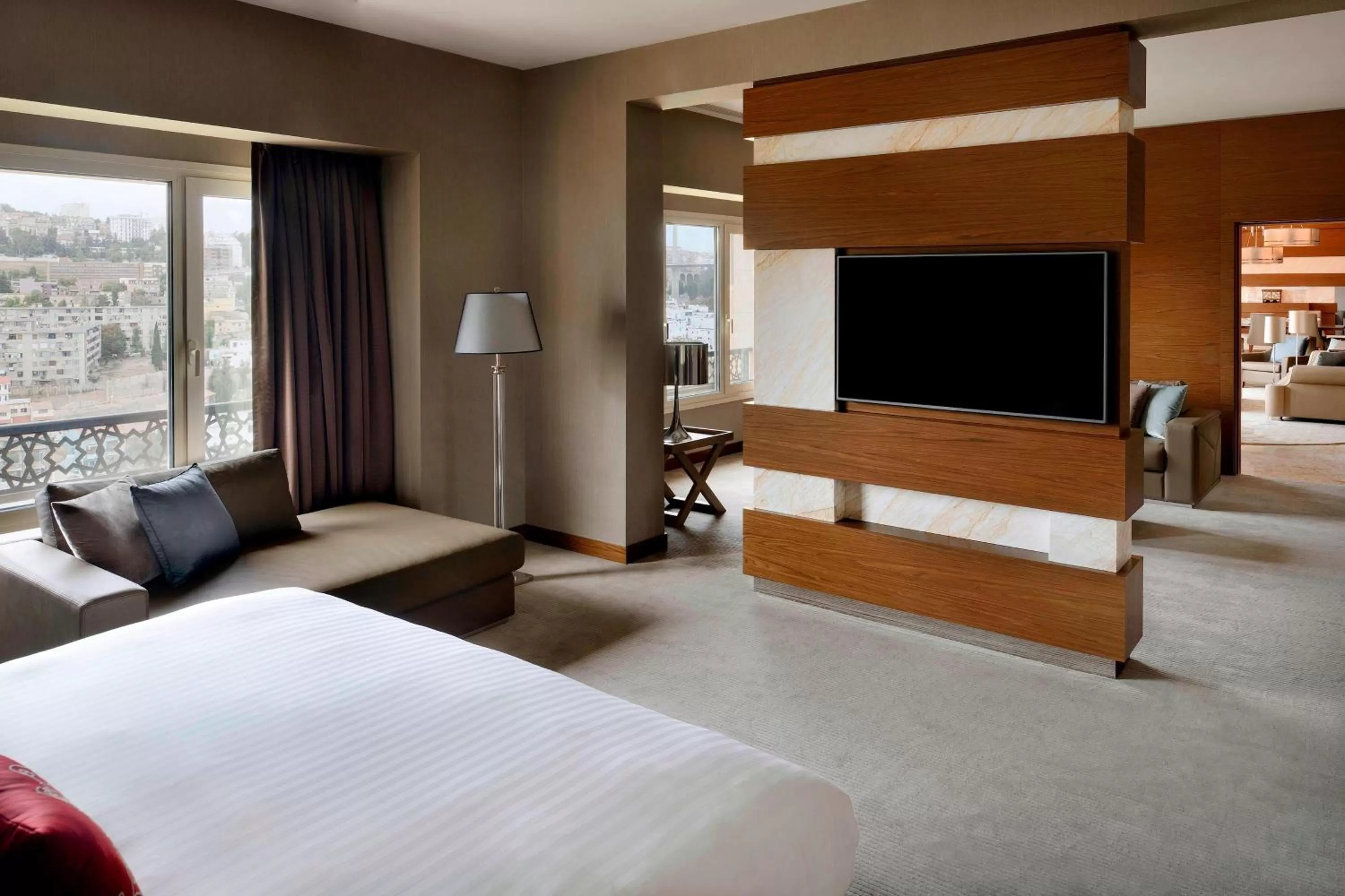 Bedroom, TV/Entertainment Center in Constantine Marriott Hotel