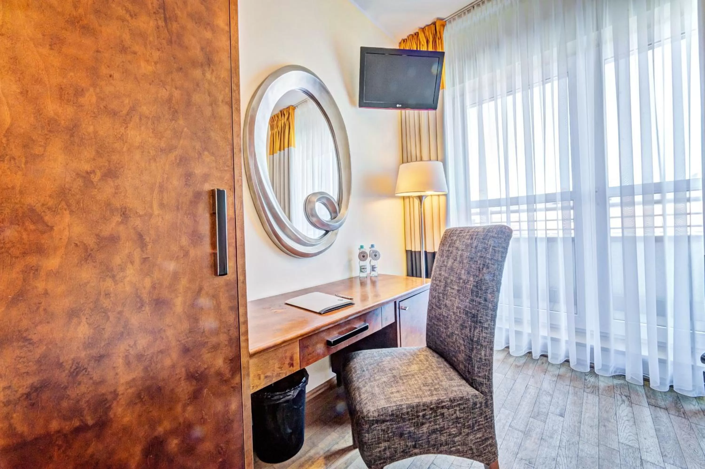 Photo of the whole room in Don Prestige Residence