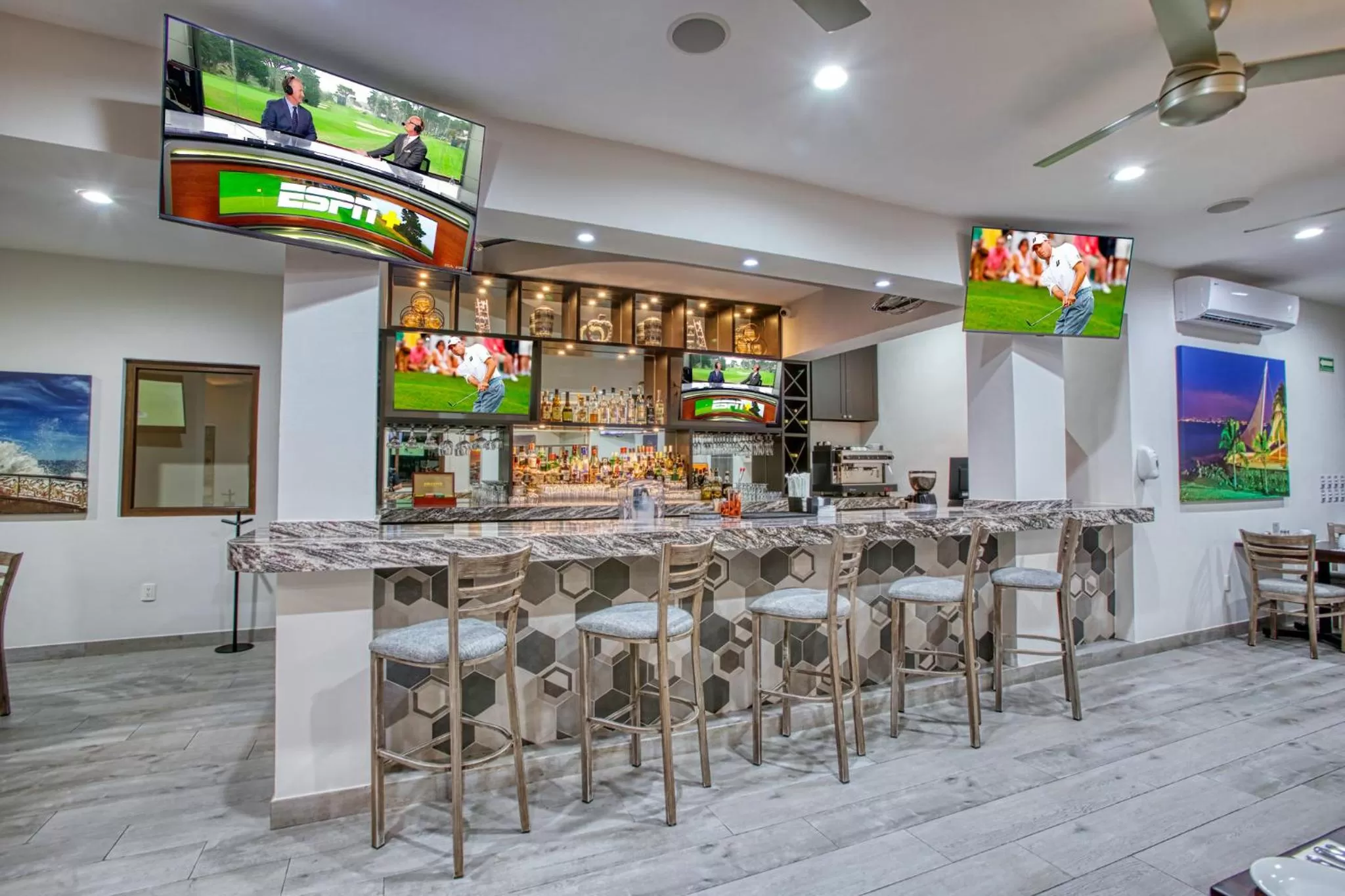 Dining area in Casa Nicole Hotel Boutique