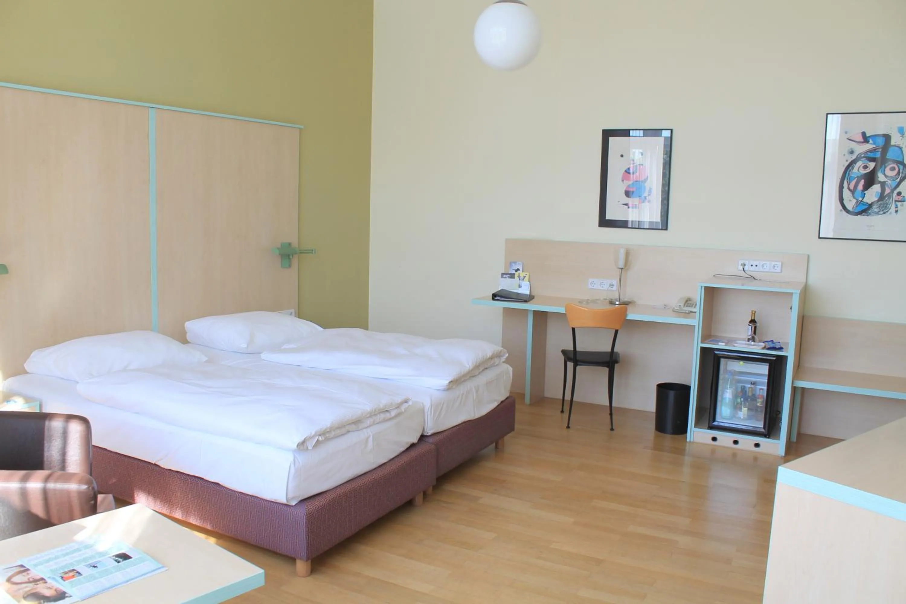 Photo of the whole room, Bed in Hotel Hansablick