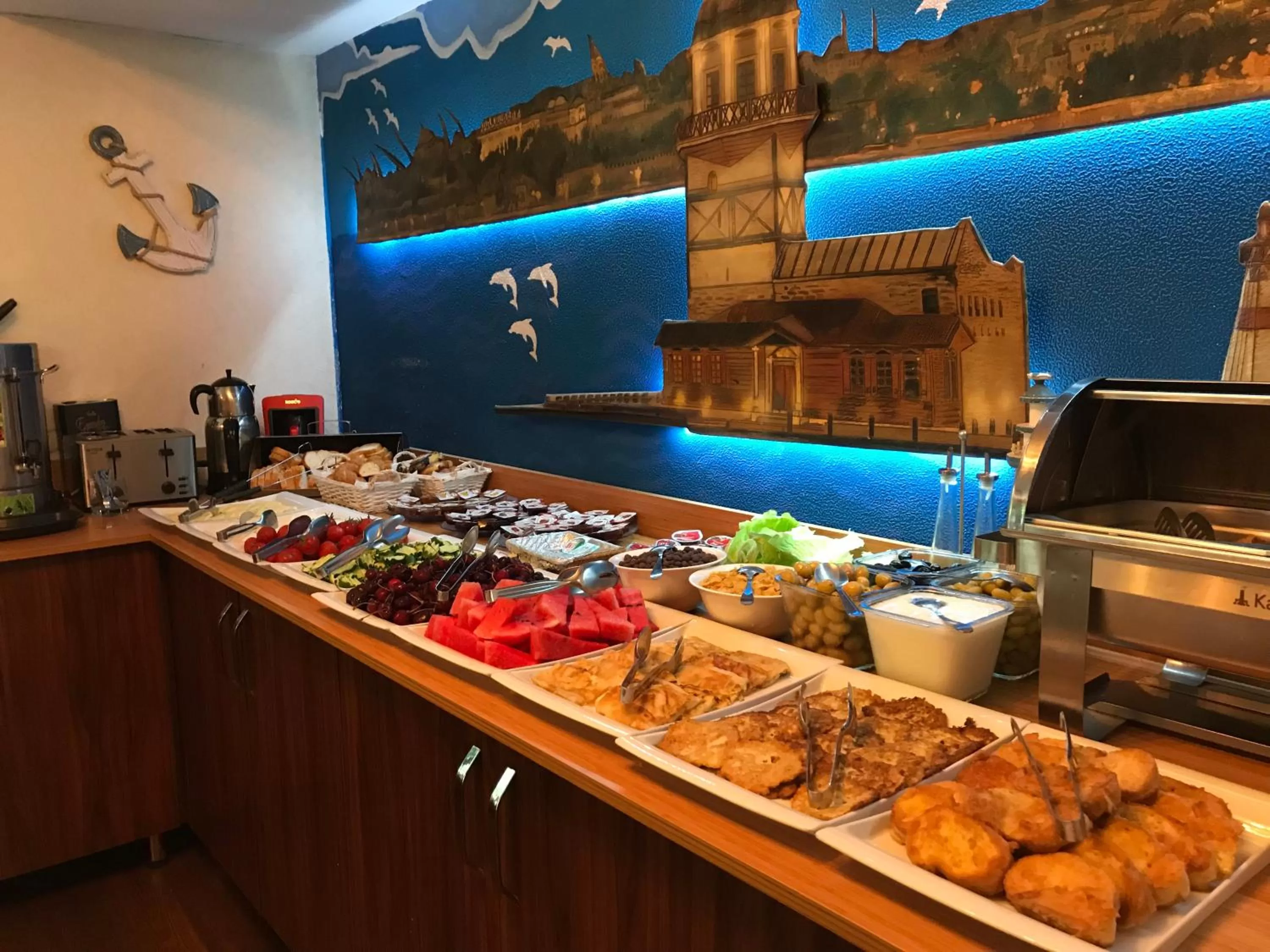 Food and drinks in Sphendon Hotel