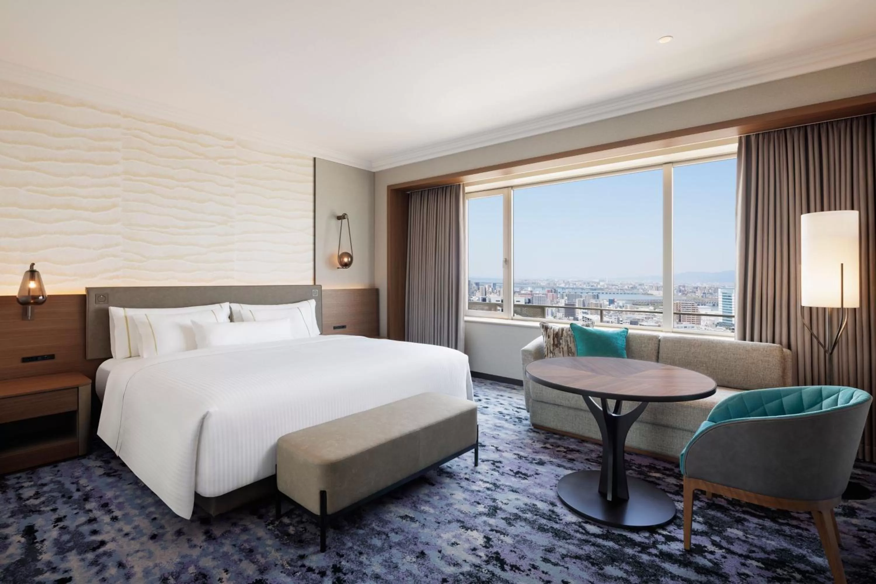 Photo of the whole room, Bed in The Westin Osaka