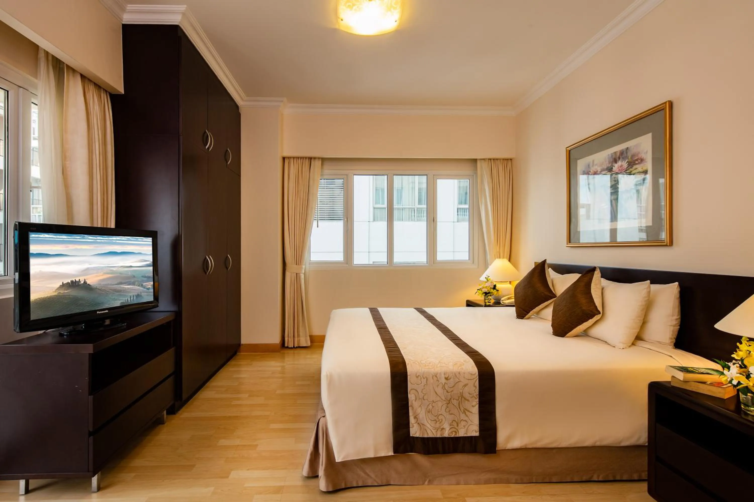 Bedroom, Bed in Norfolk Mansion - Luxury Serviced Apartment