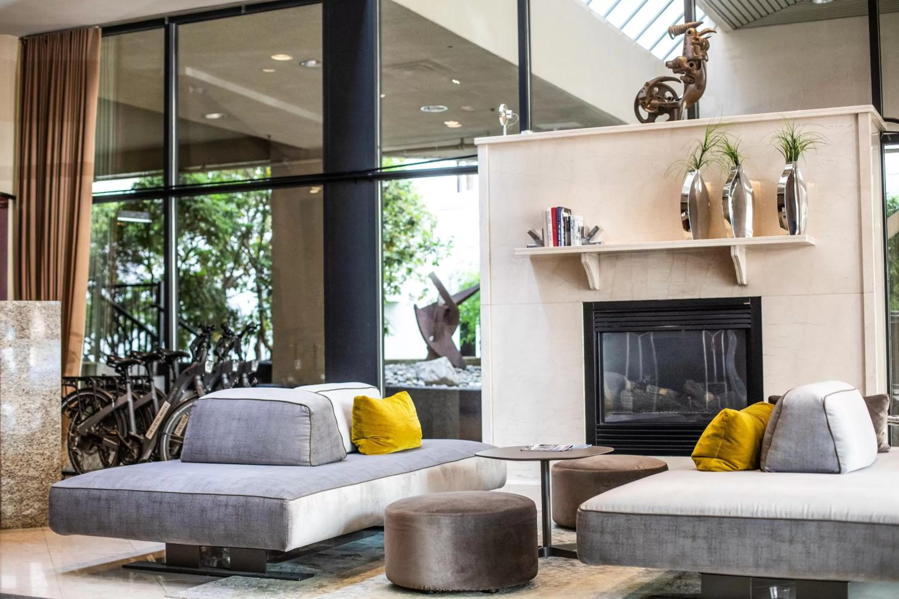 Lobby or reception in The Listel Hotel Vancouver