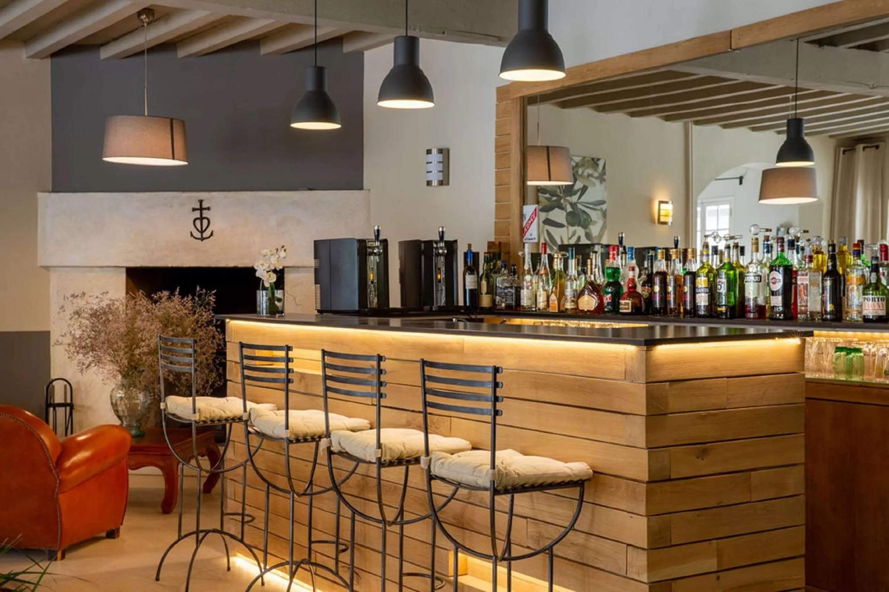 Lounge or bar in Best Western Le Val Majour