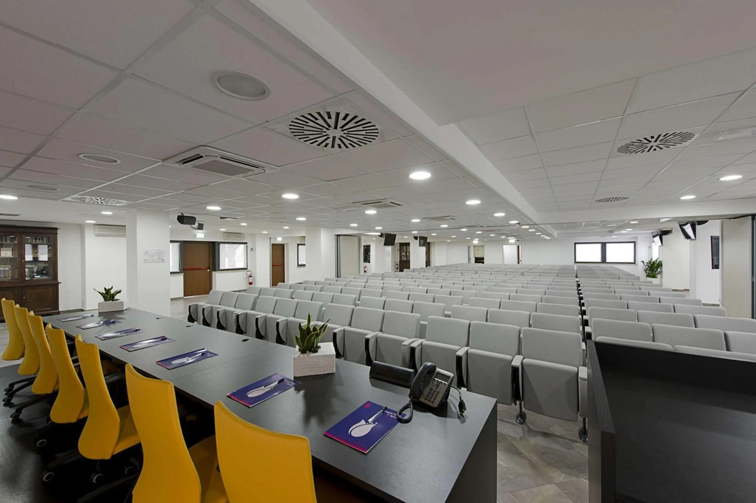 Business facilities in Classic Hotel Tulipano