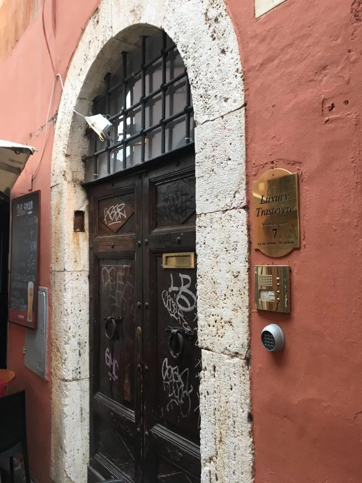 Property building in Luxury Trastevere