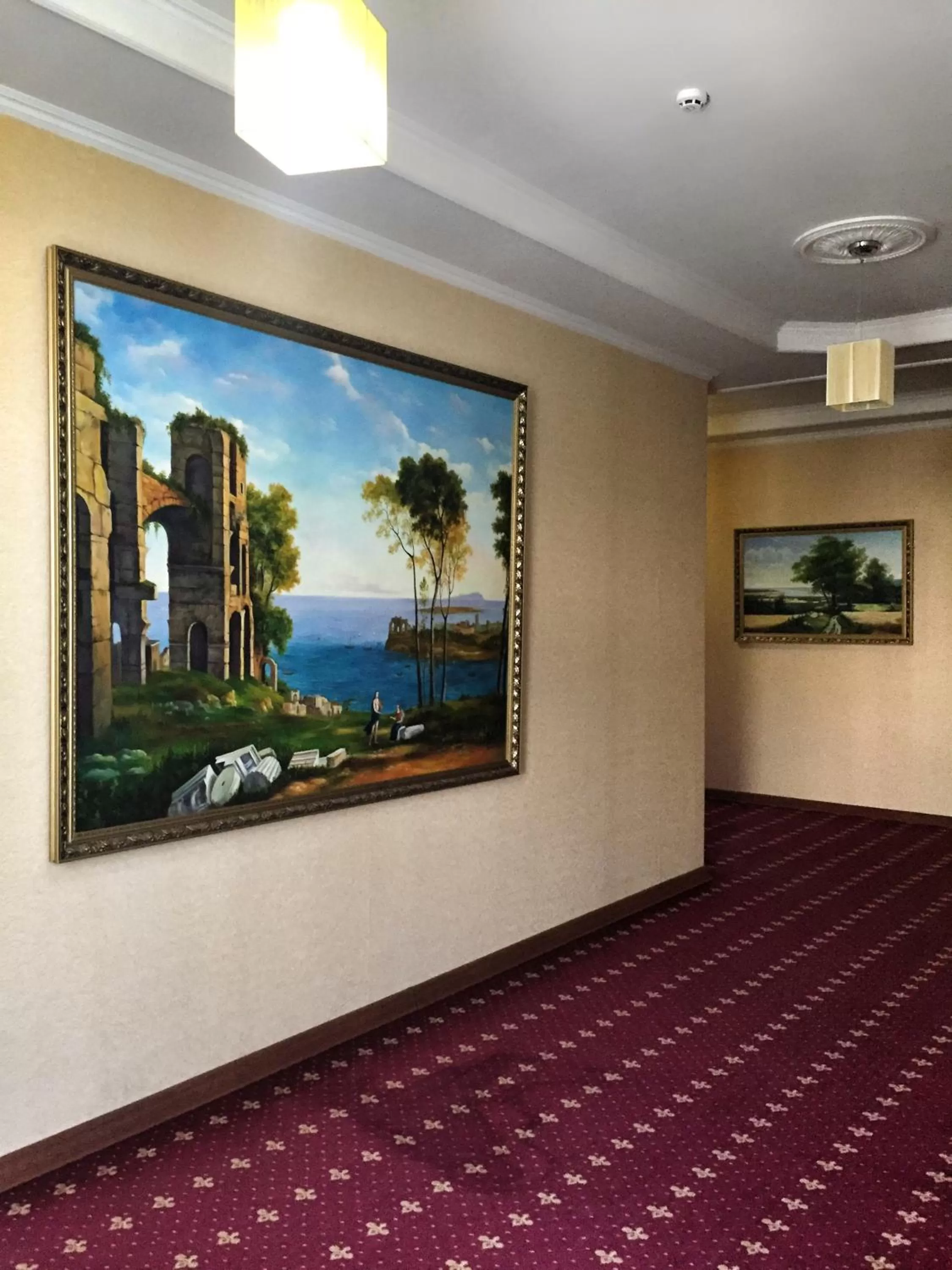 Lobby or reception, TV/Entertainment Center in LidoLux