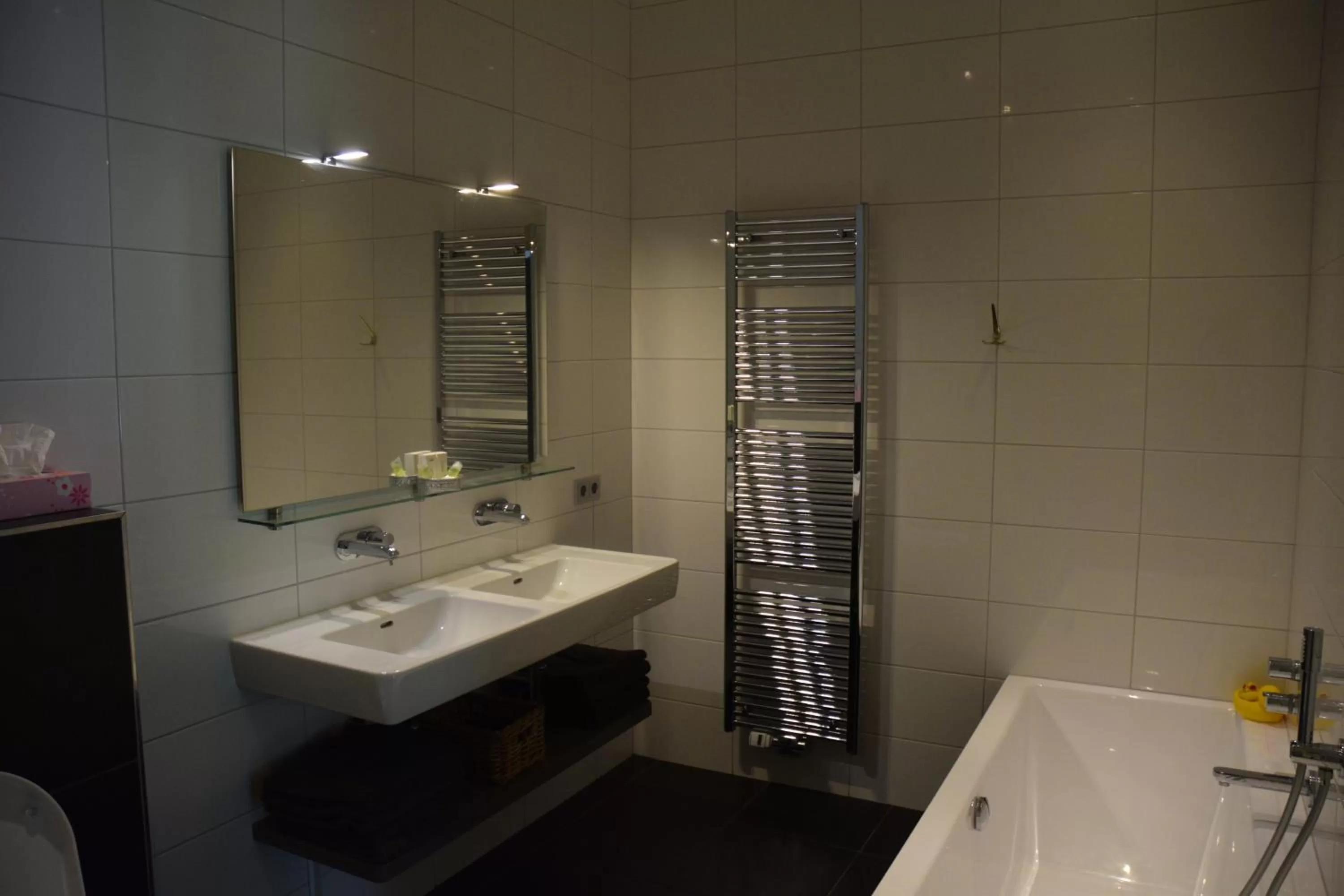 Toilet, Bathroom in De Hiddinghhoeve