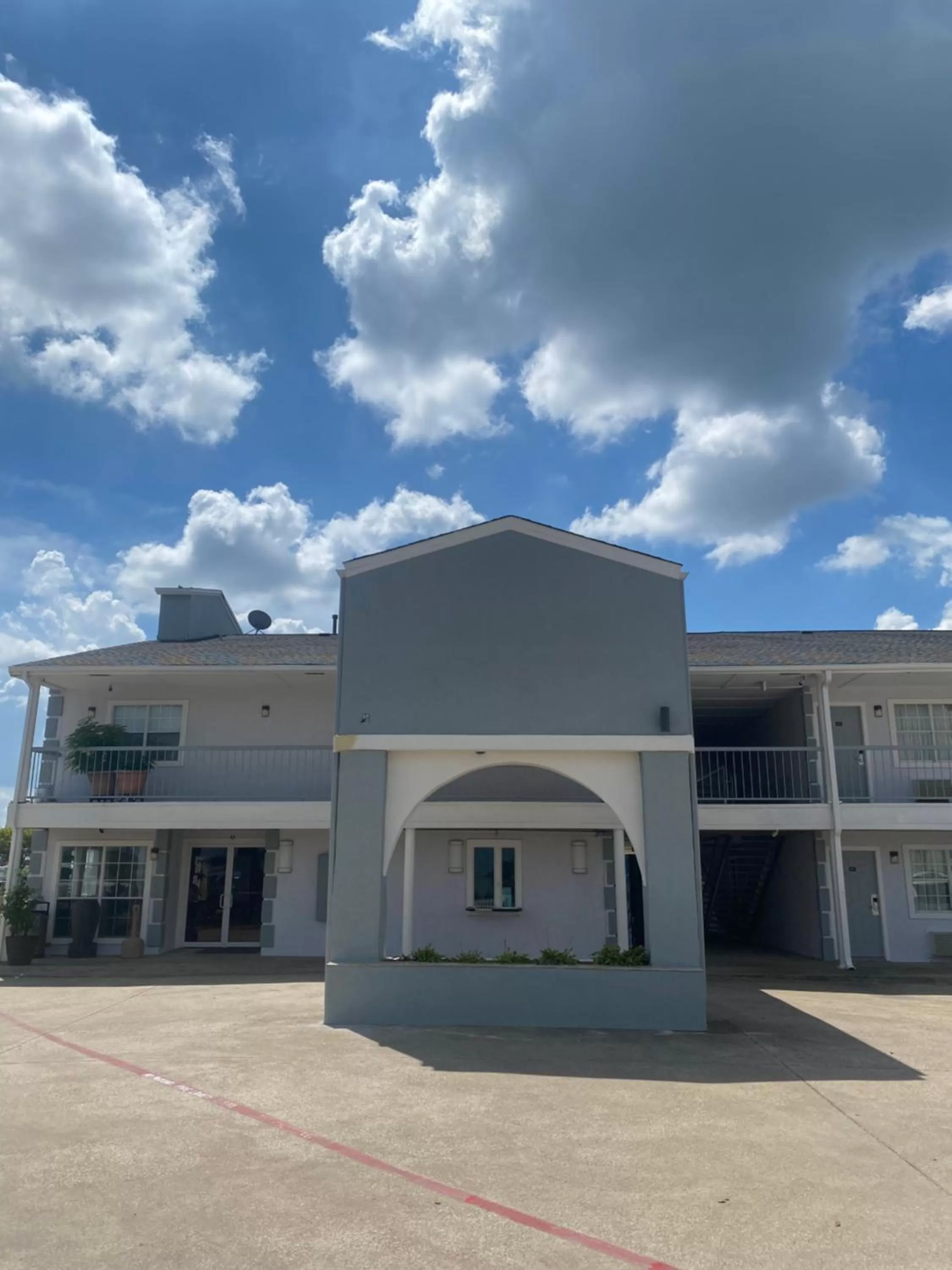 Super 8 by Wyndham Terrell