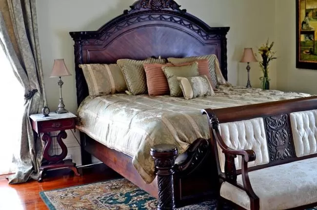 Bedroom, Bed in Dansereau House