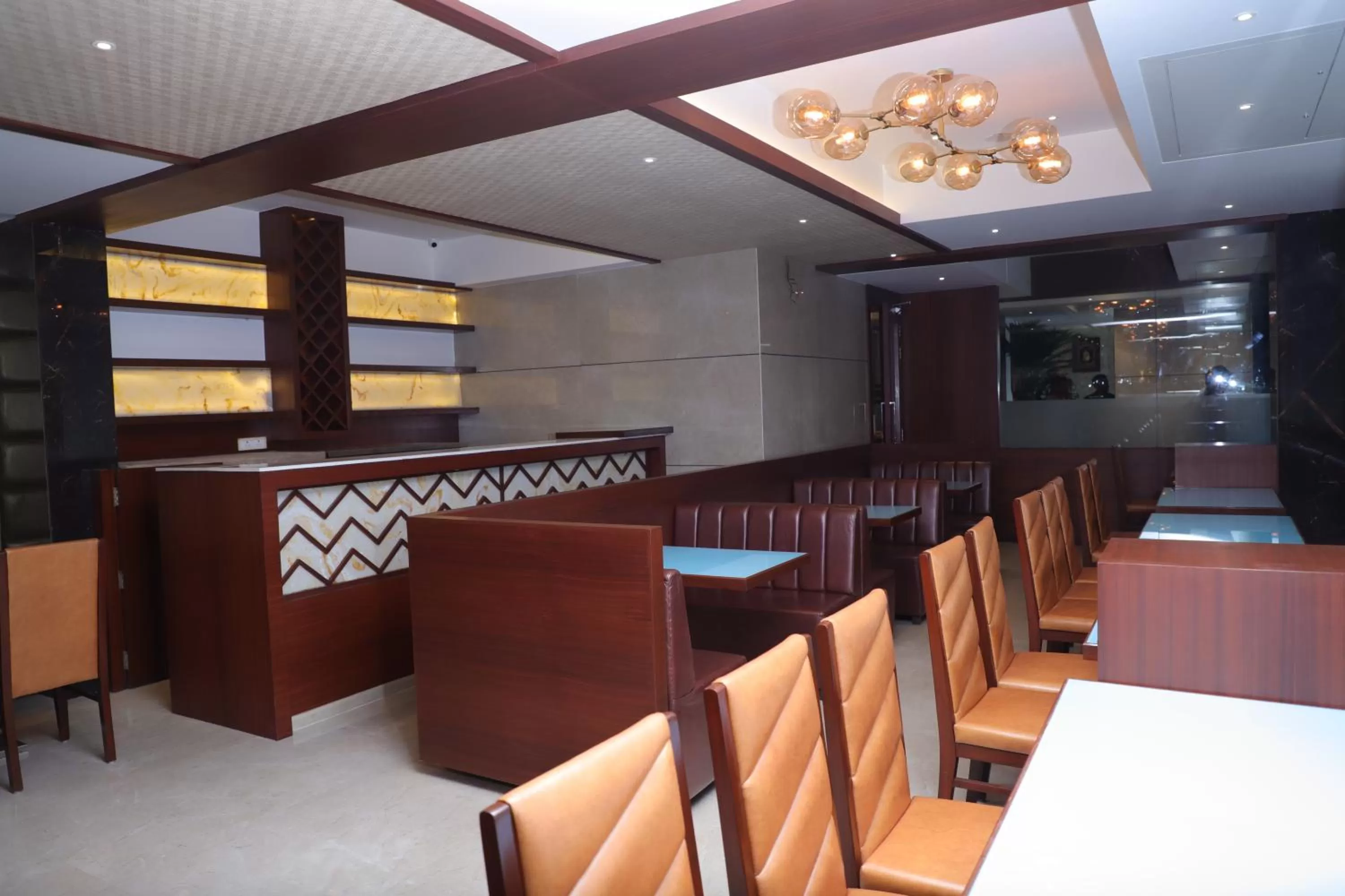 Restaurant/Places to Eat in Shikin Hotels (Close to Palm Beach Road)