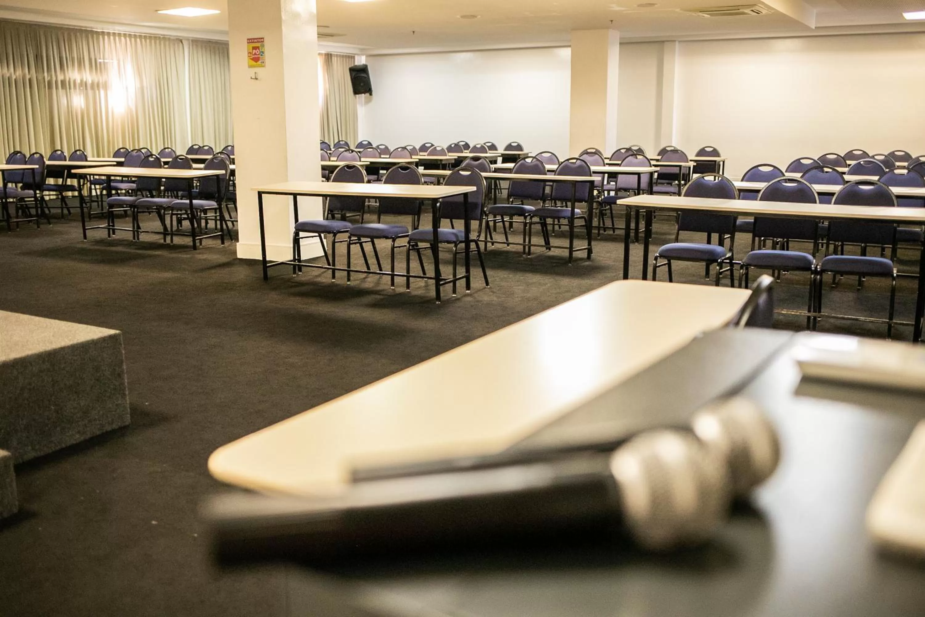 Restaurant/Places to Eat in Imperial Hotel