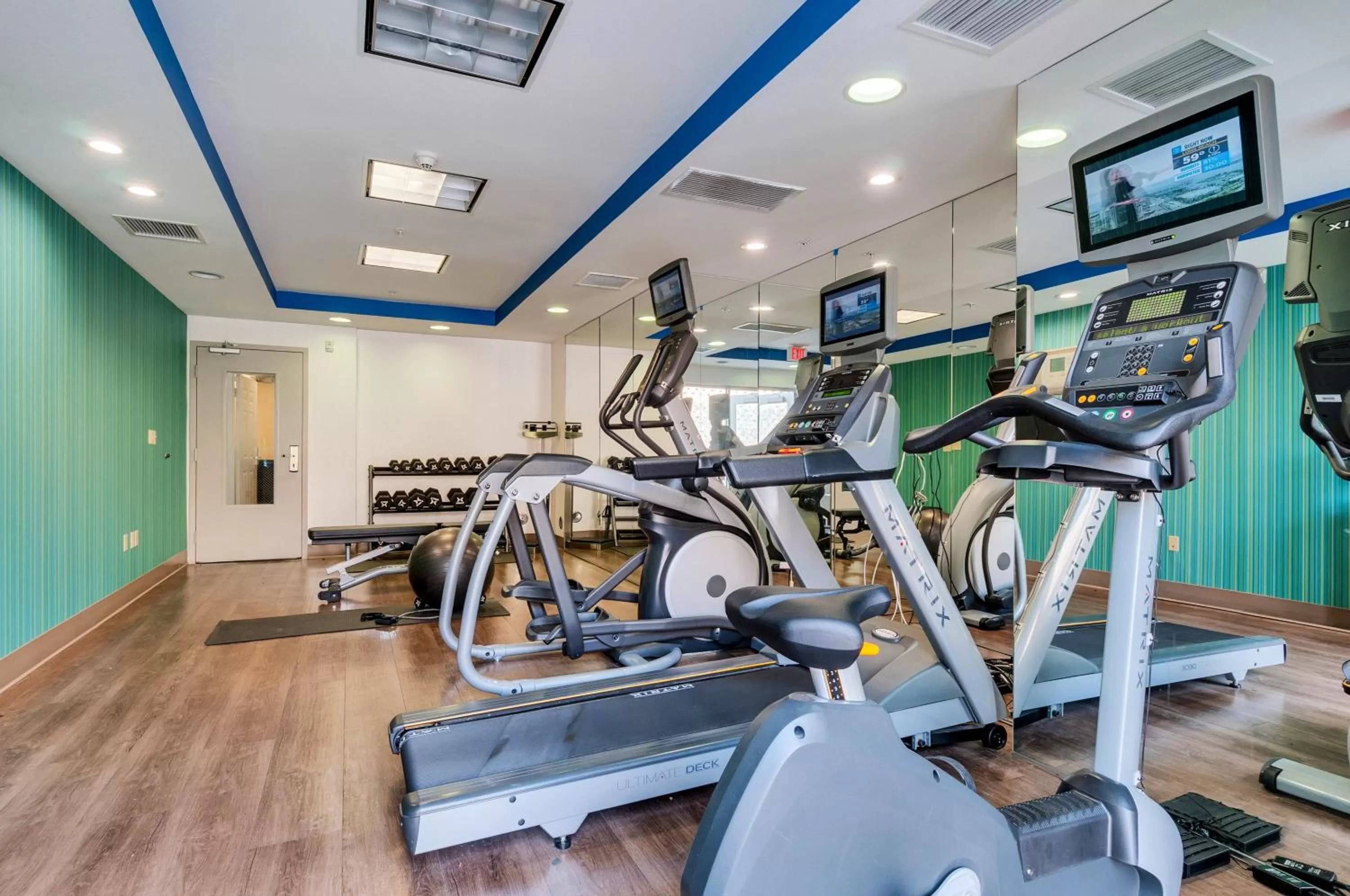 Fitness centre/facilities in Holiday Inn Express Hotel & Suites Lake Elsinore by IHG