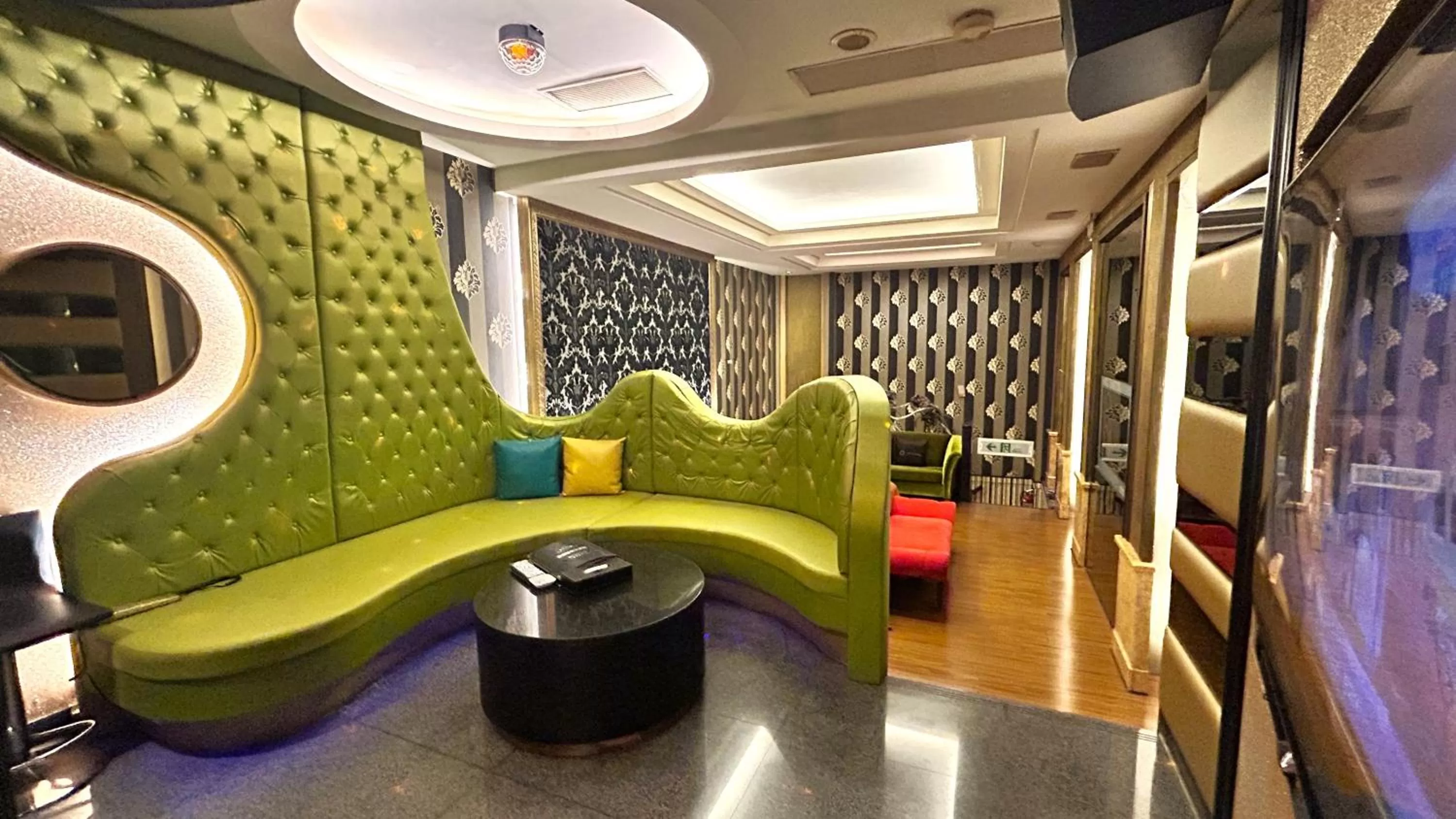 Living room in Shining Motel