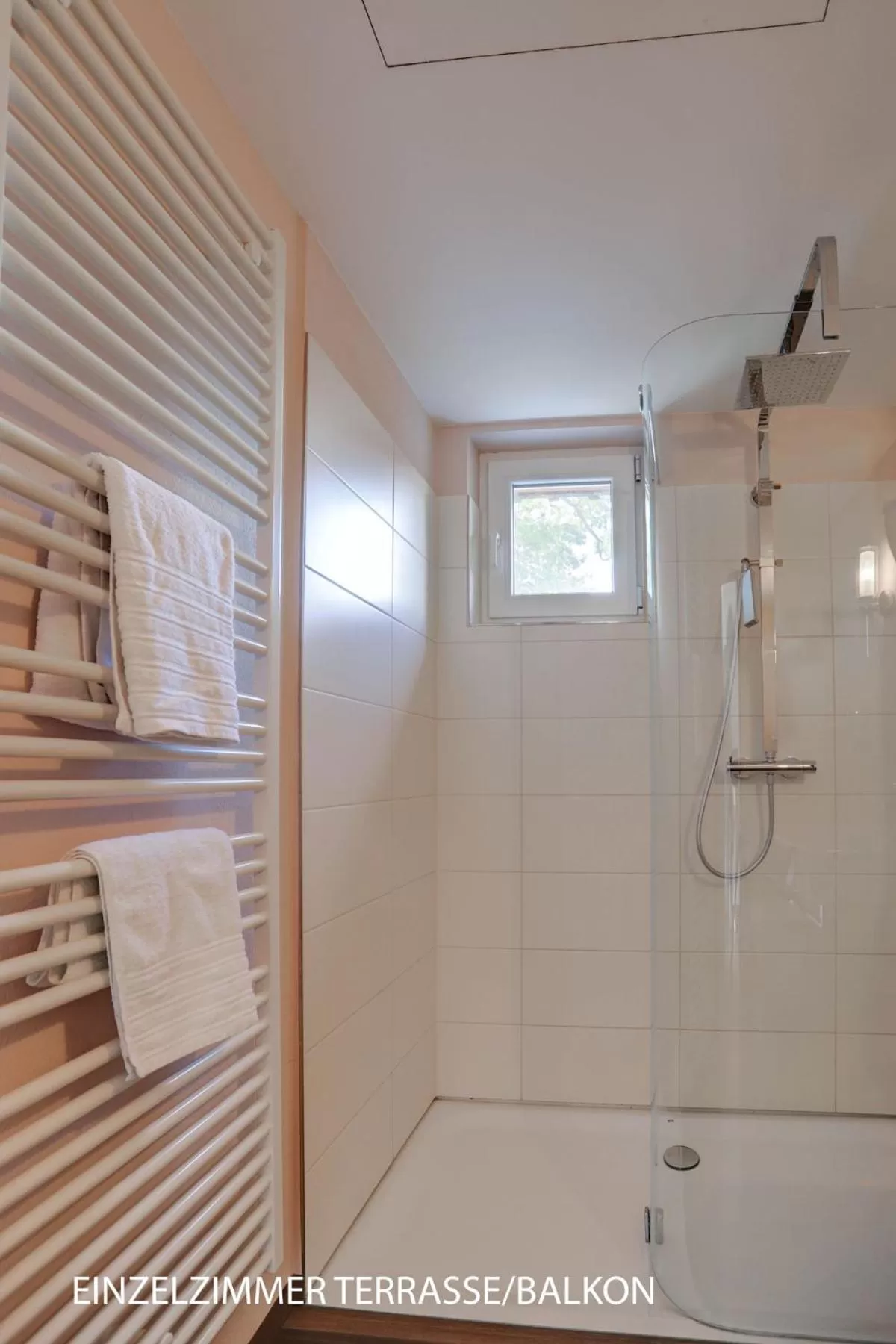 Shower in Stössels Hotel