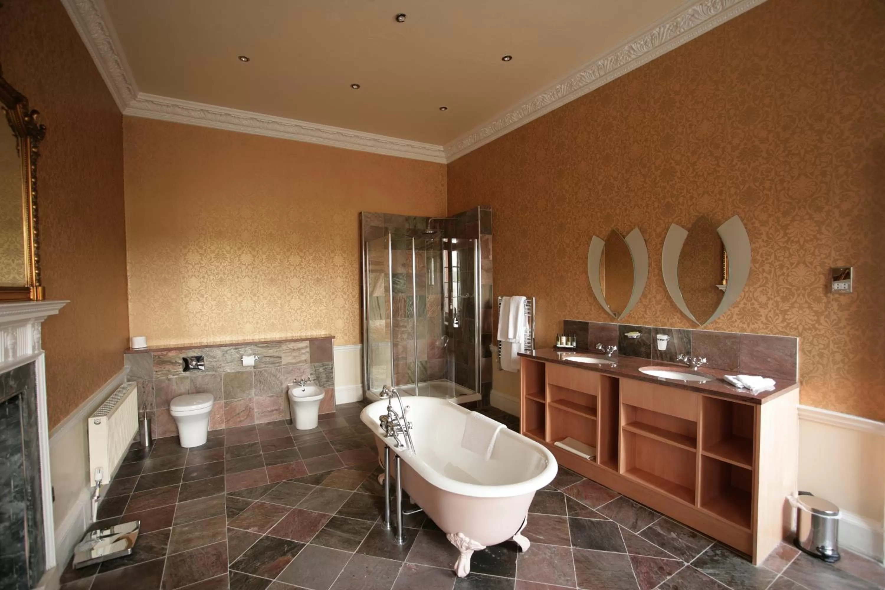 Bathroom in Colwick Hall Hotel