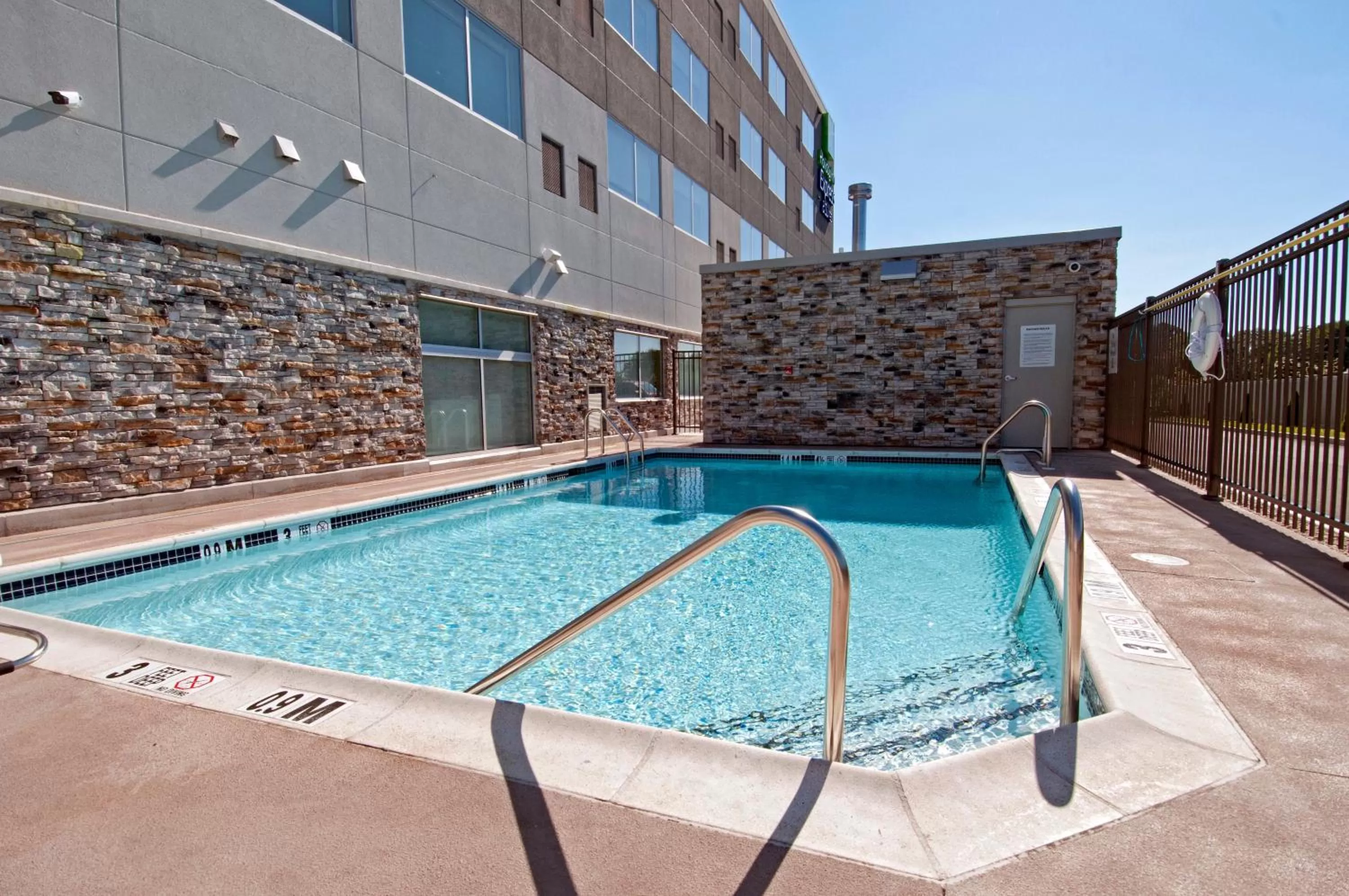 Swimming pool in Holiday Inn Express & Suites Johnstown by IHG