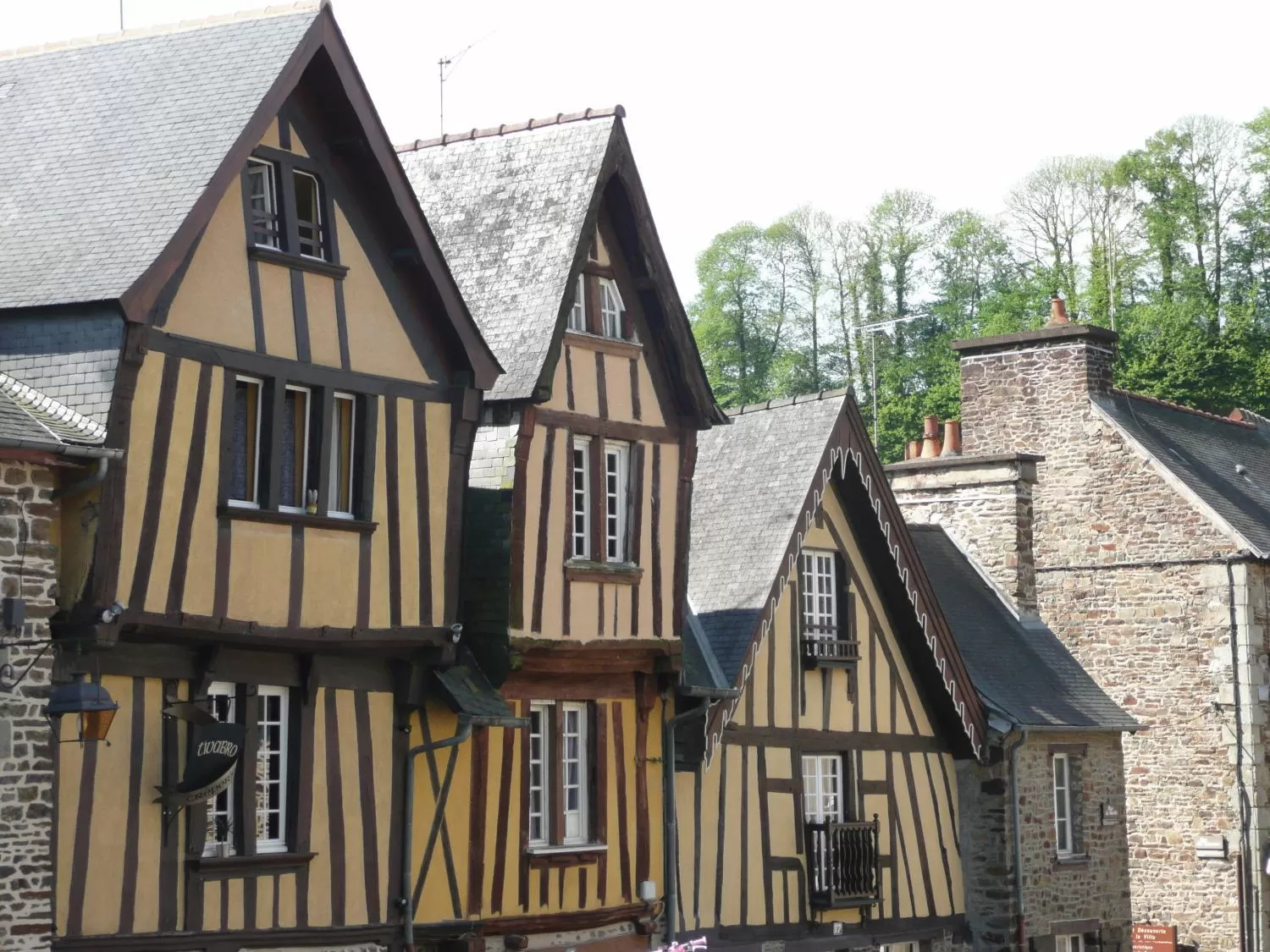 Neighbourhood in Best Western Hôtel Des Voyageurs