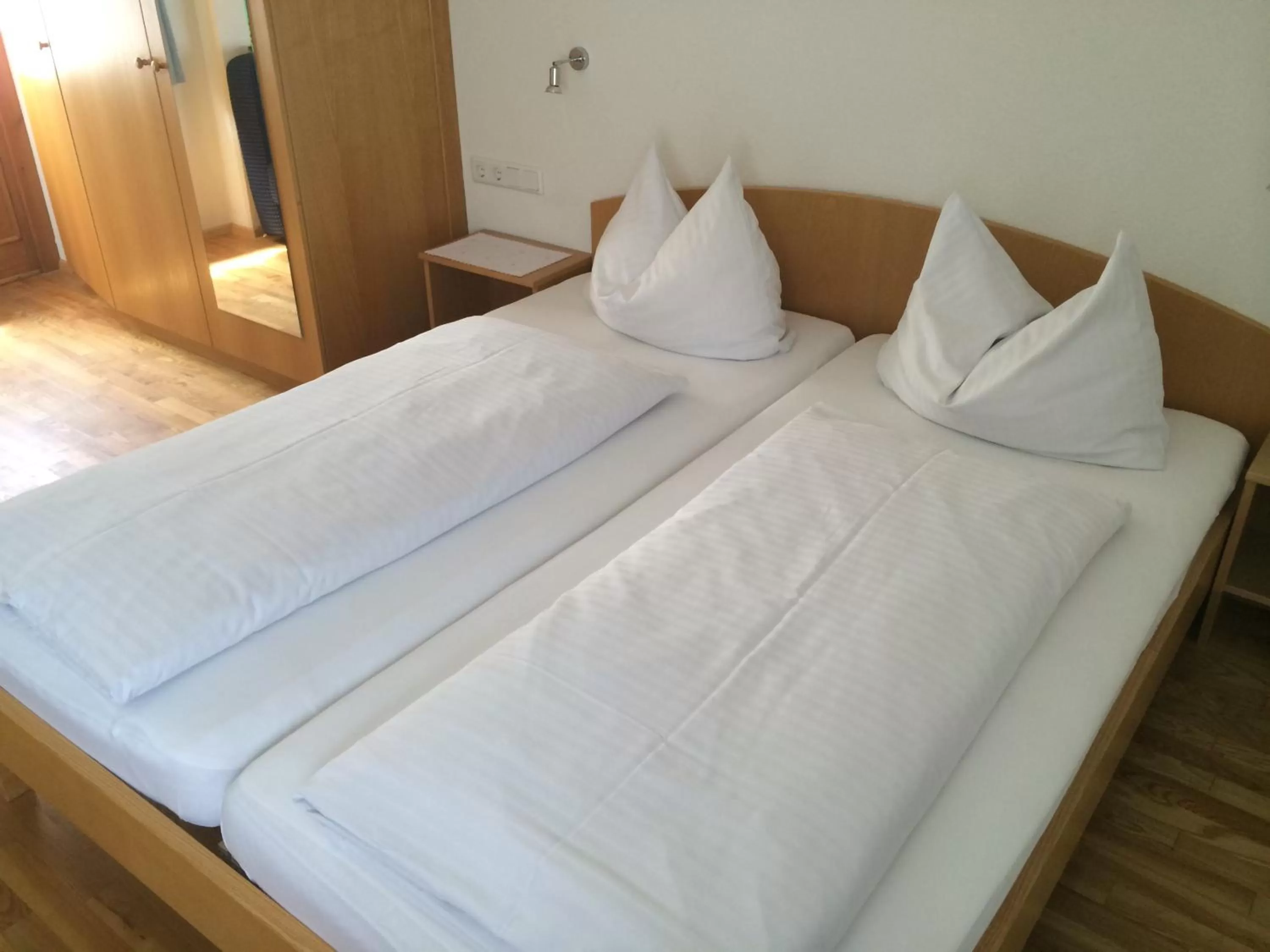 Bedroom, Bed in Gästehaus Bernhard