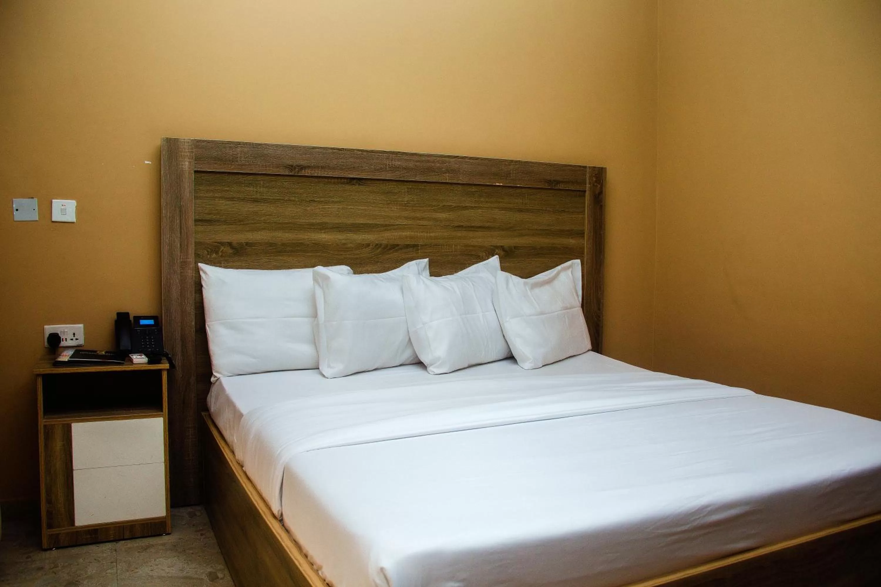 Bed in Hotel Capitol