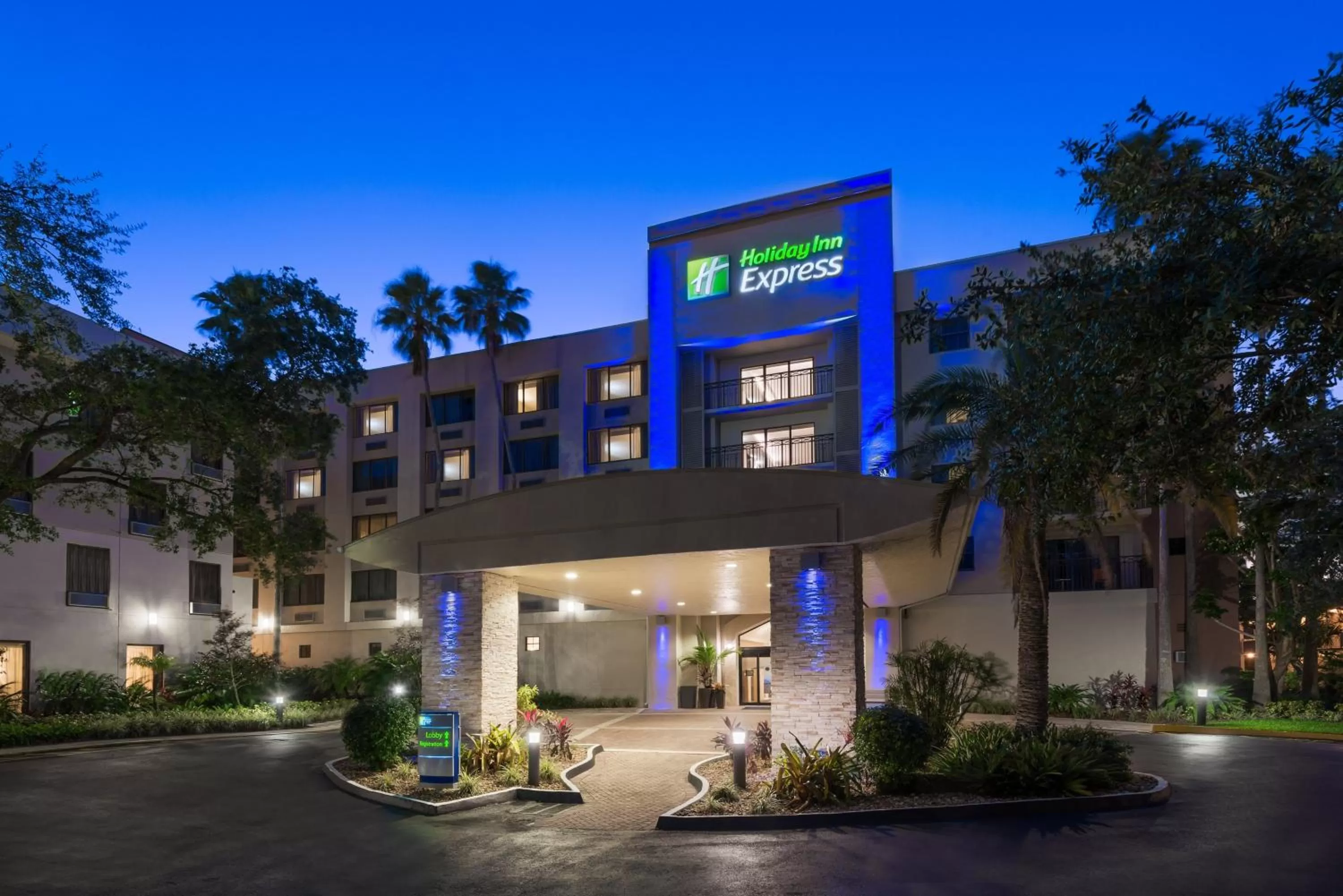 Property building in Holiday Inn Express Hotel & Suites Ft. Lauderdale-Plantation by IHG
