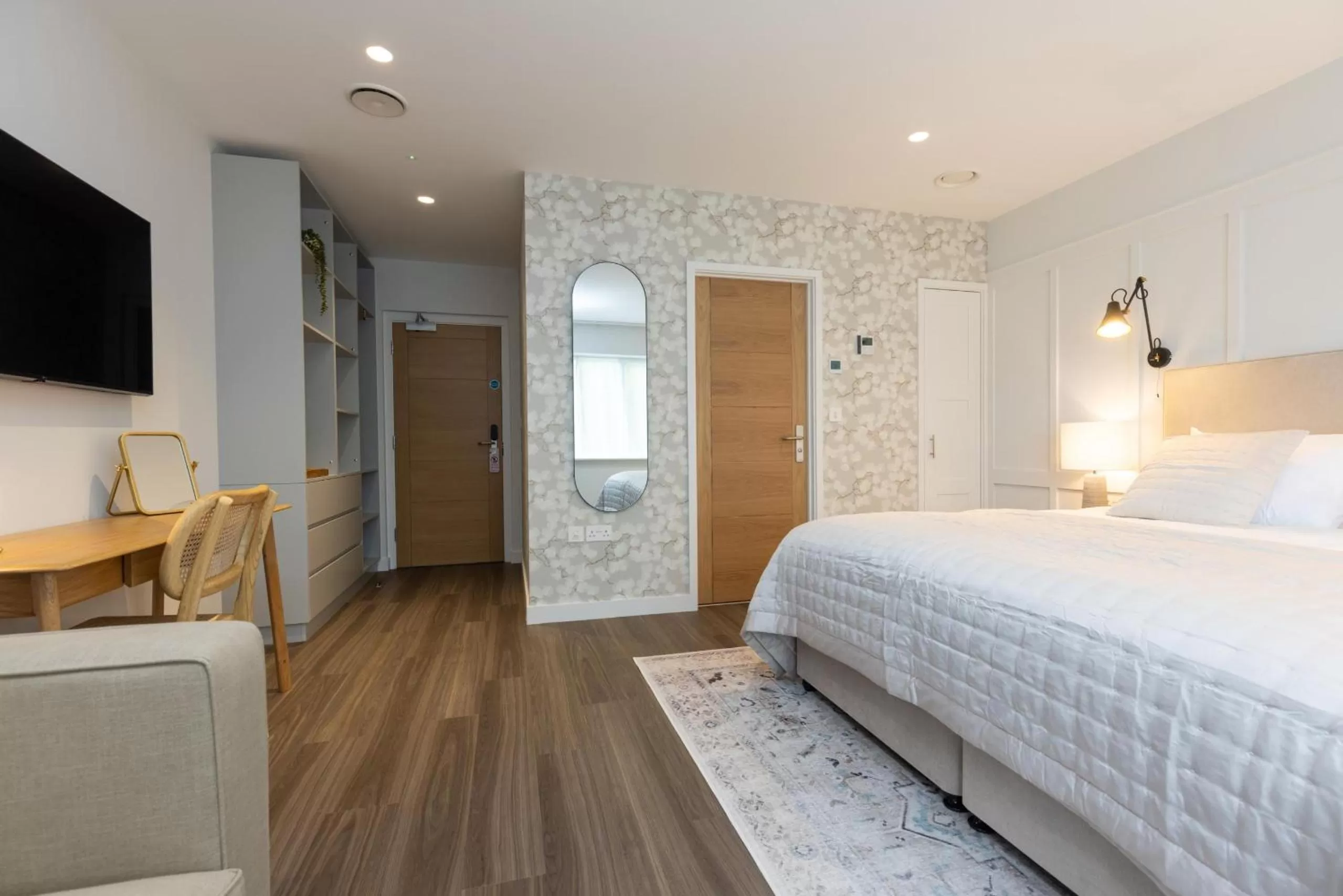 Bedroom, Bed in The Kingswood