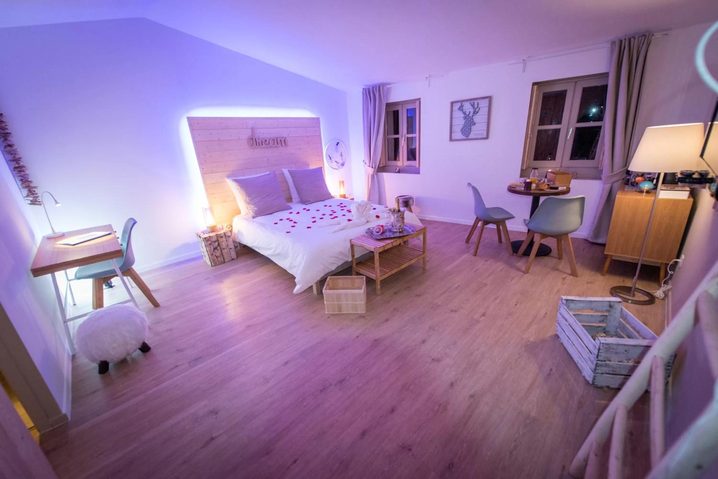 Photo of the whole room, Bed in La Maison Gustave