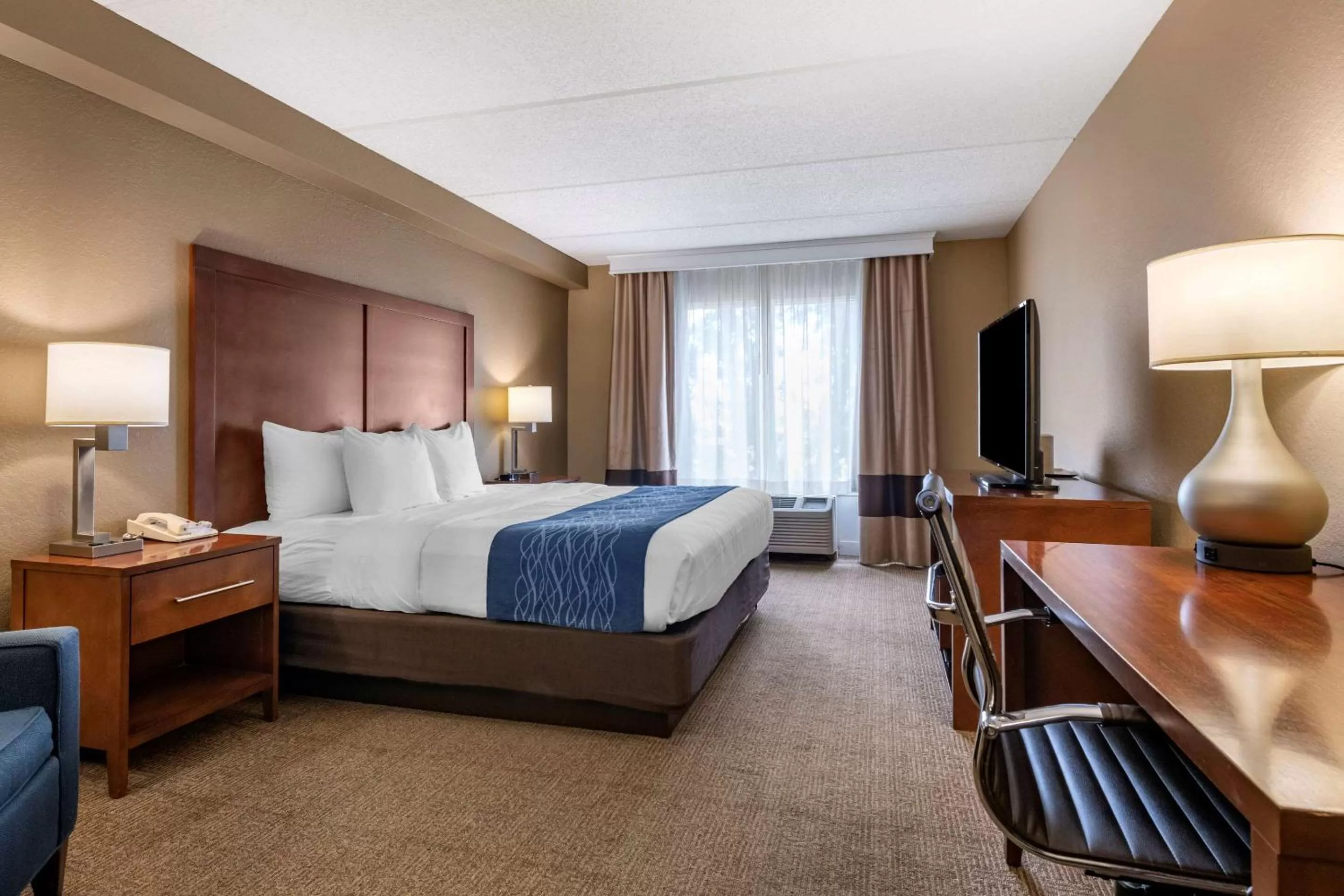 Bedroom, Bed in Comfort Inn & Suites Orlando North
