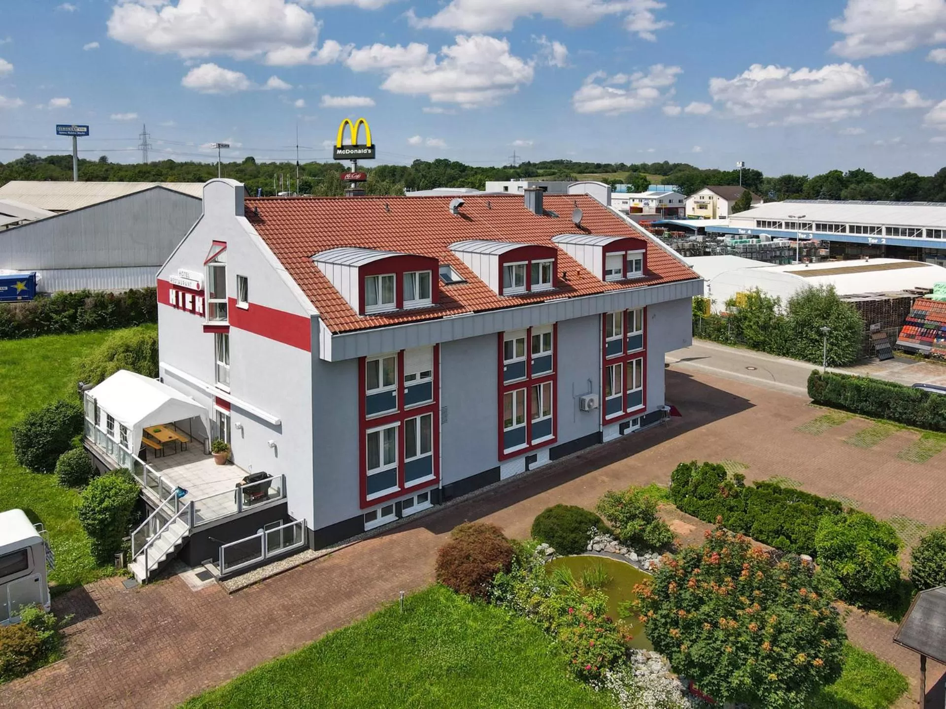 Property building, Bird's-eye View in Hotel Kick