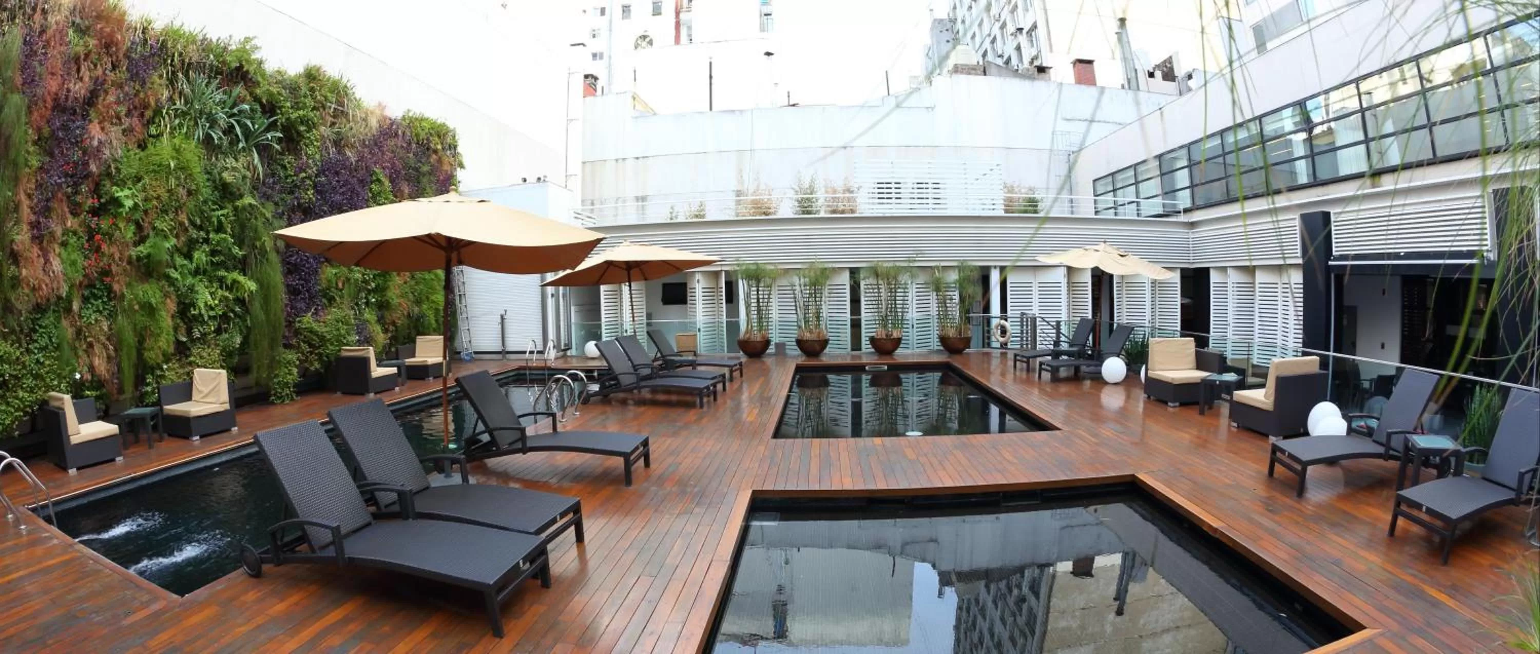 Garden in Novotel Buenos Aires