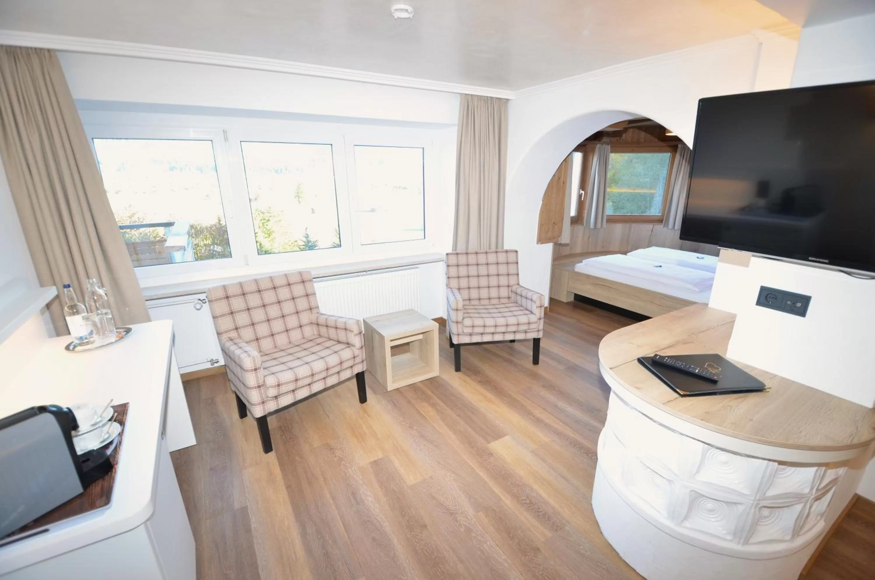 Photo of the whole room, Seating Area in Naturhotel Café Waldesruhe