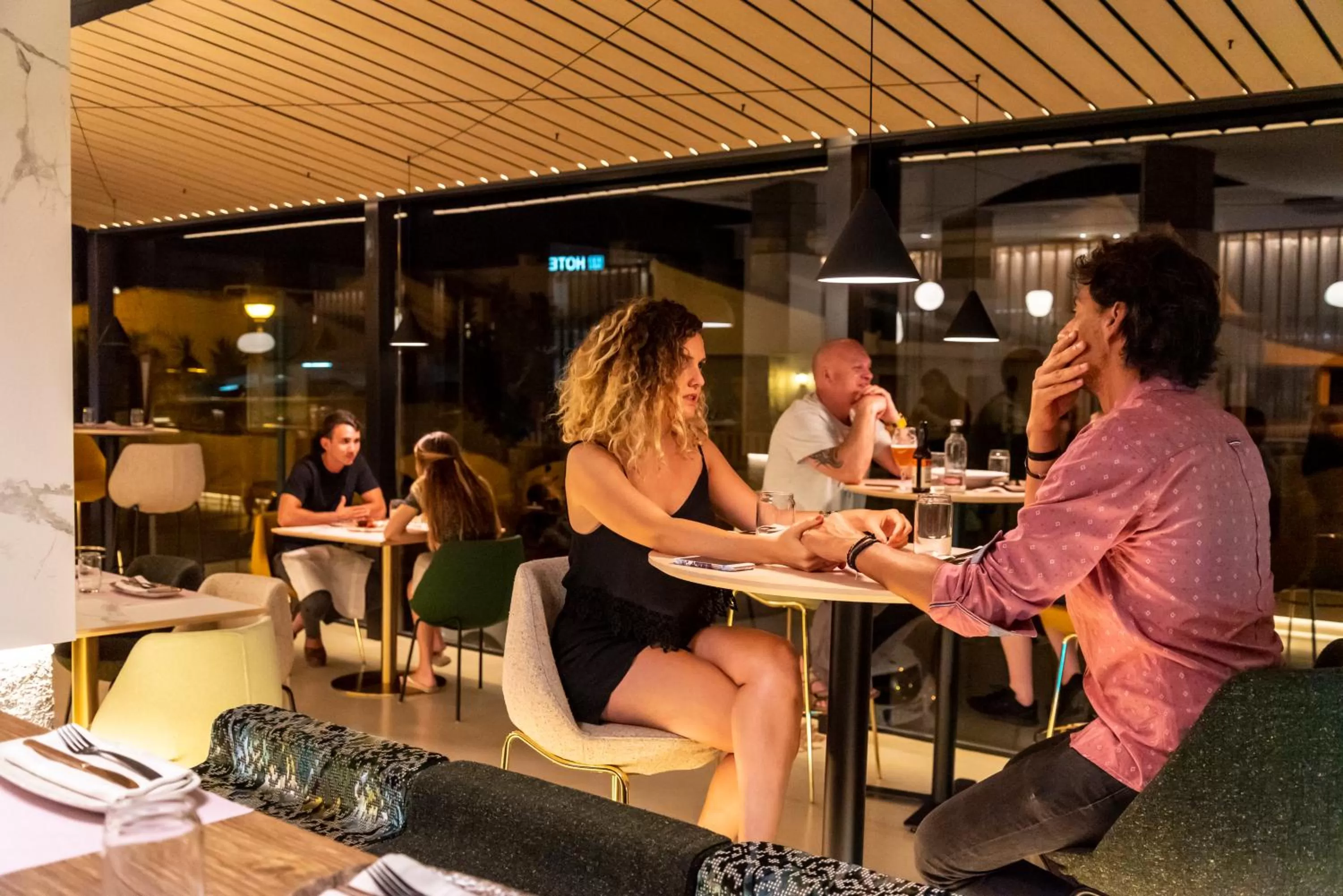 Restaurant/places to eat in Hotel Meridional