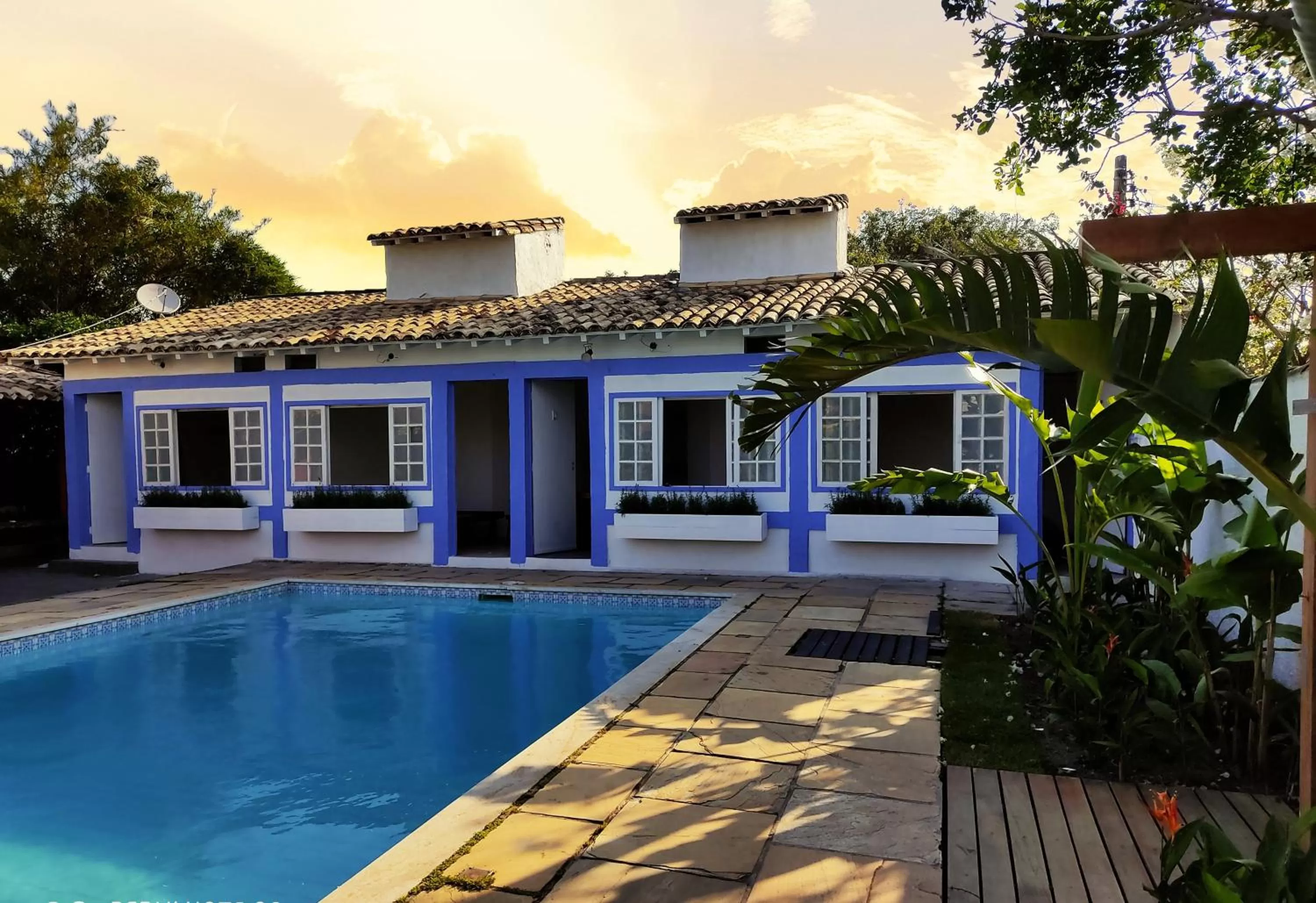 Swimming Pool in Pousada Manaaki