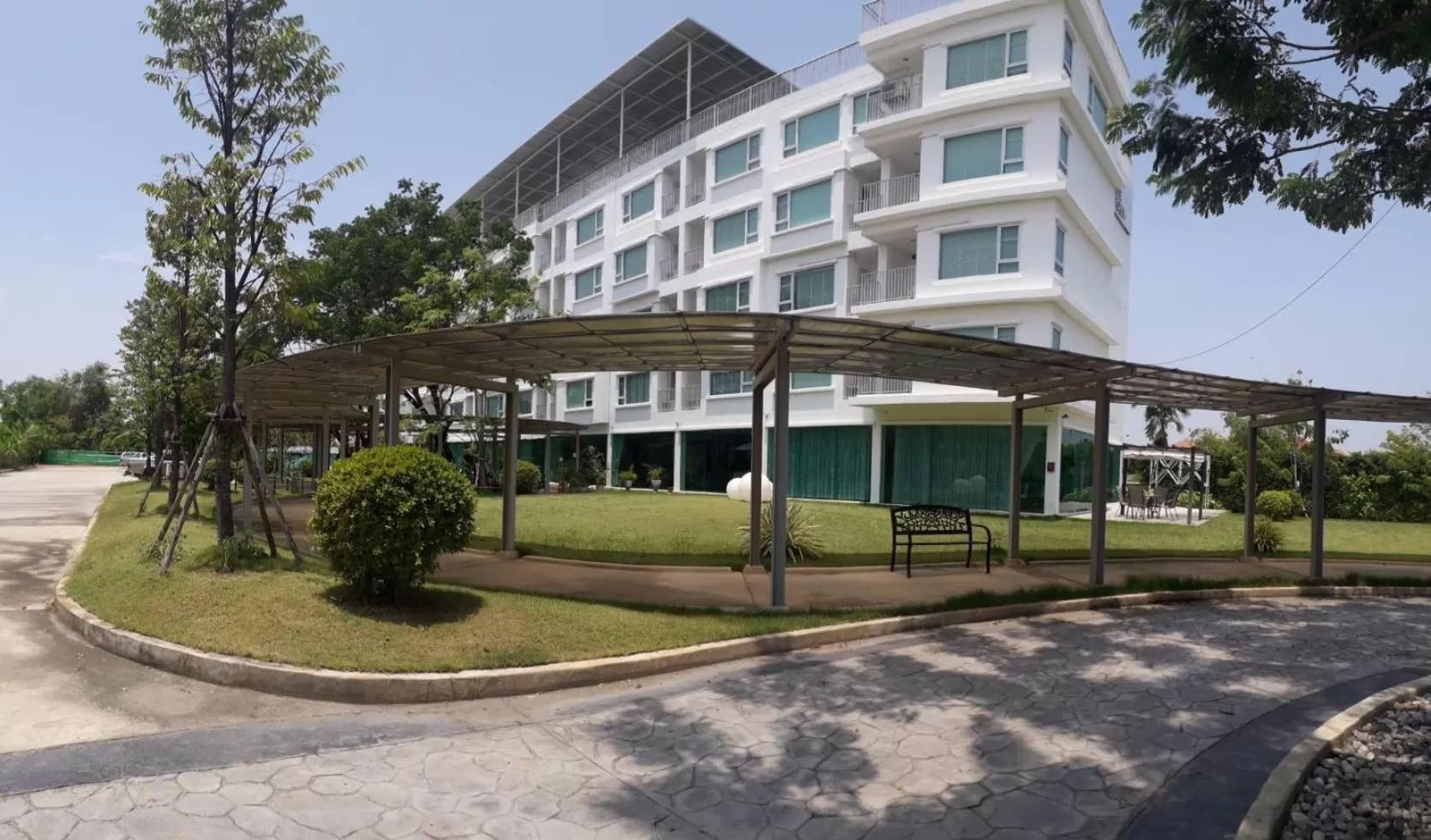 Property Building in The White Garden Premier Saraburi