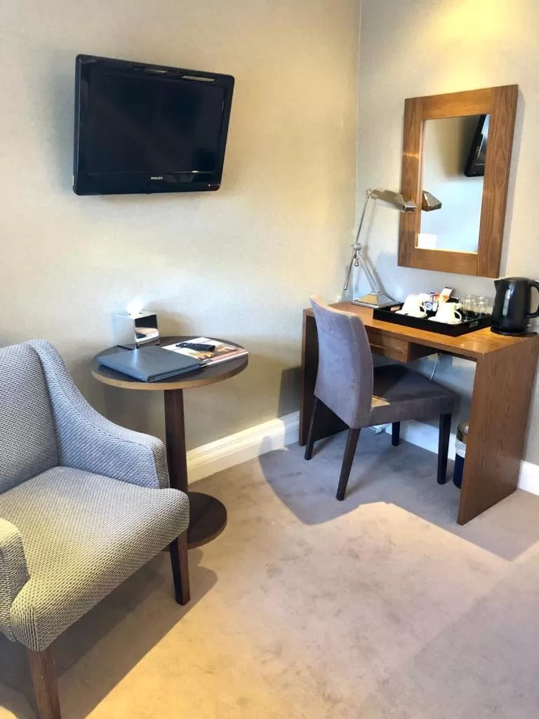 Castle Hotel & Apartments