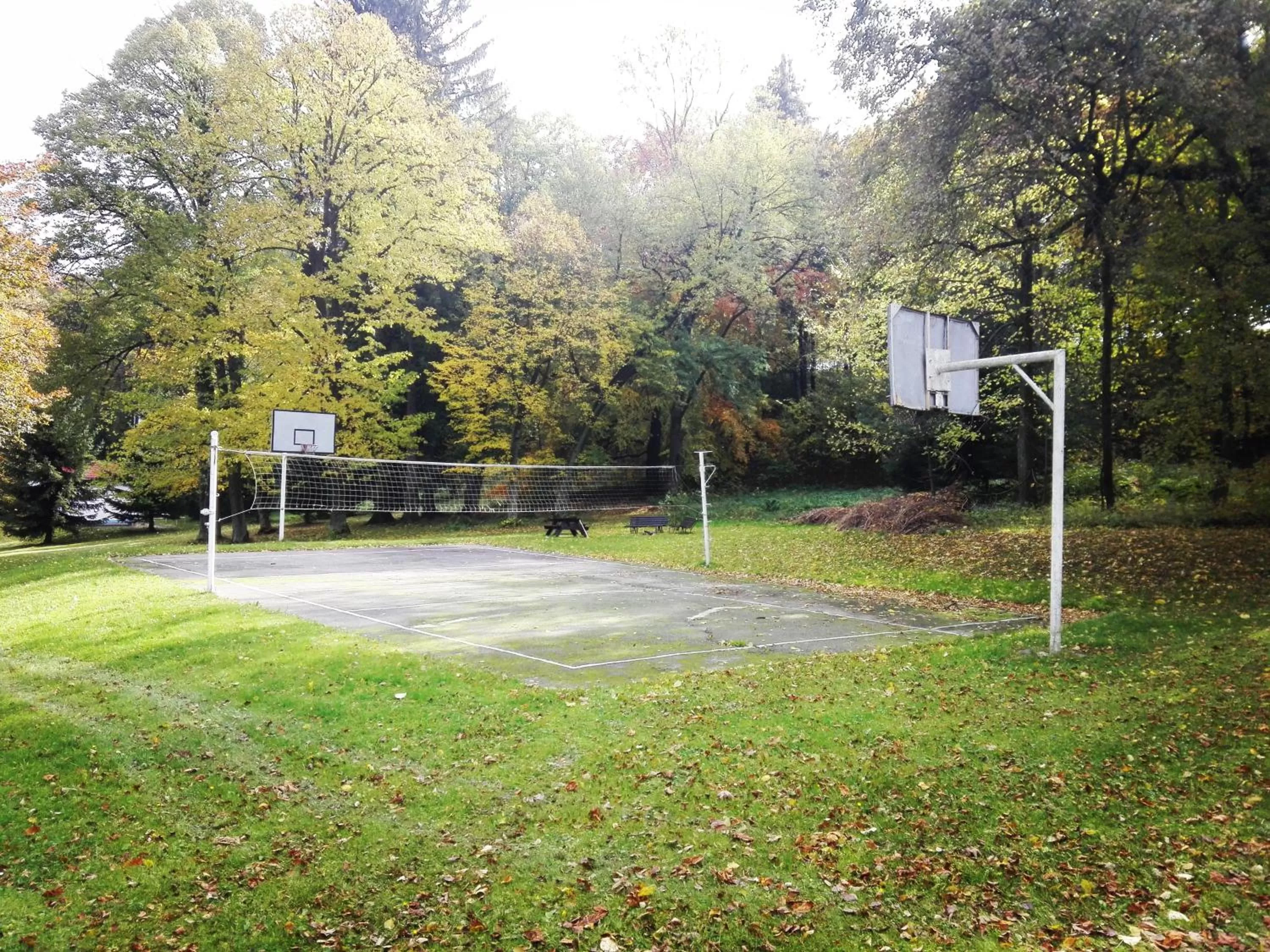 Activities in OWR Relax - Hostel położony blisko atrakcji turystycznych