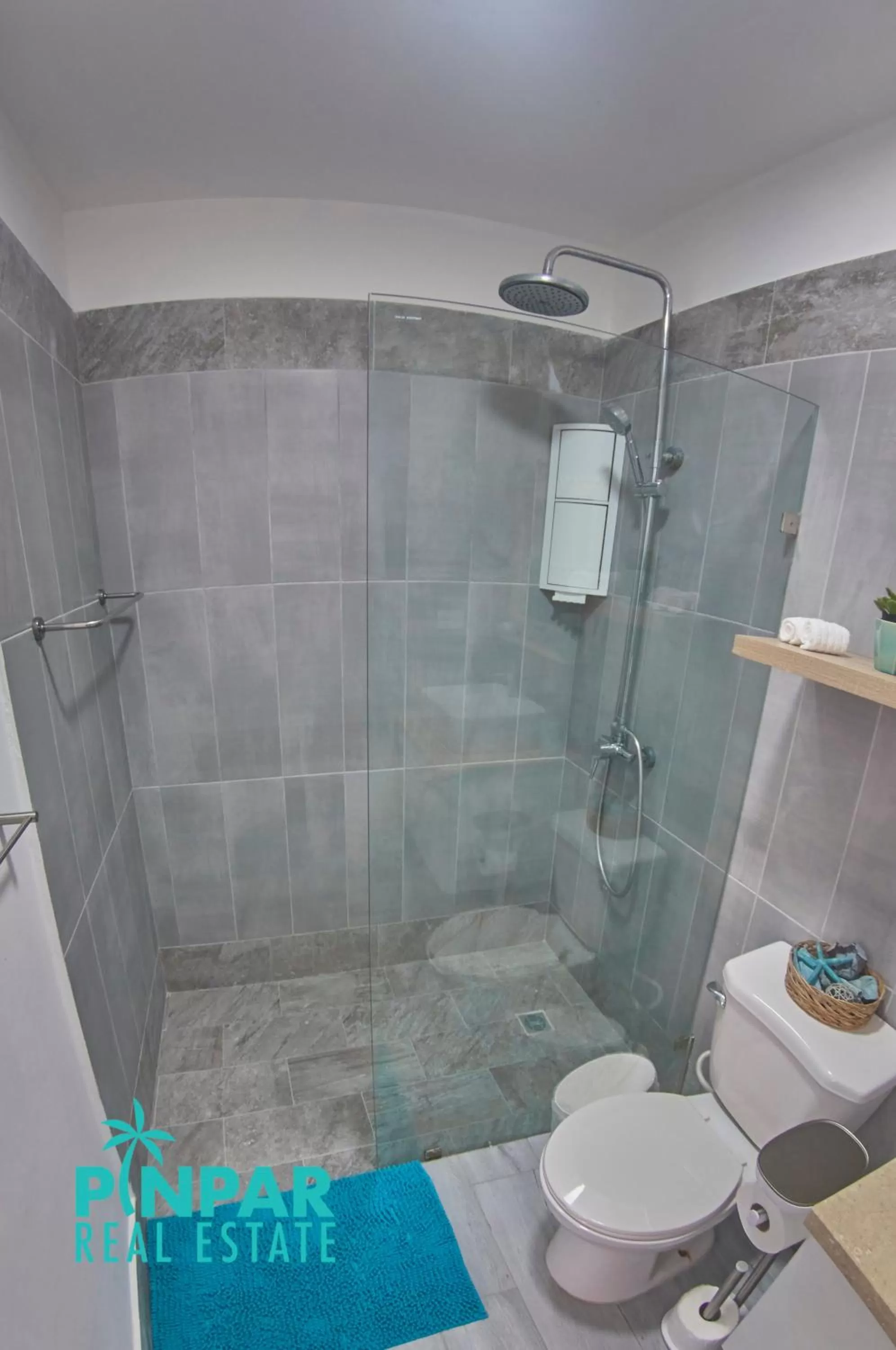 Shower in Villa Blanca Beach Club