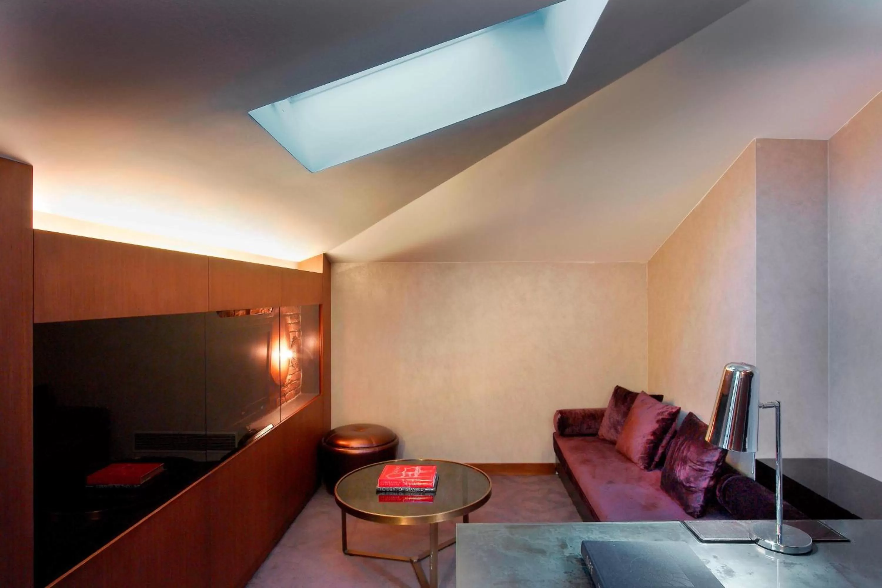 Photo of the whole room, Seating Area in W Istanbul