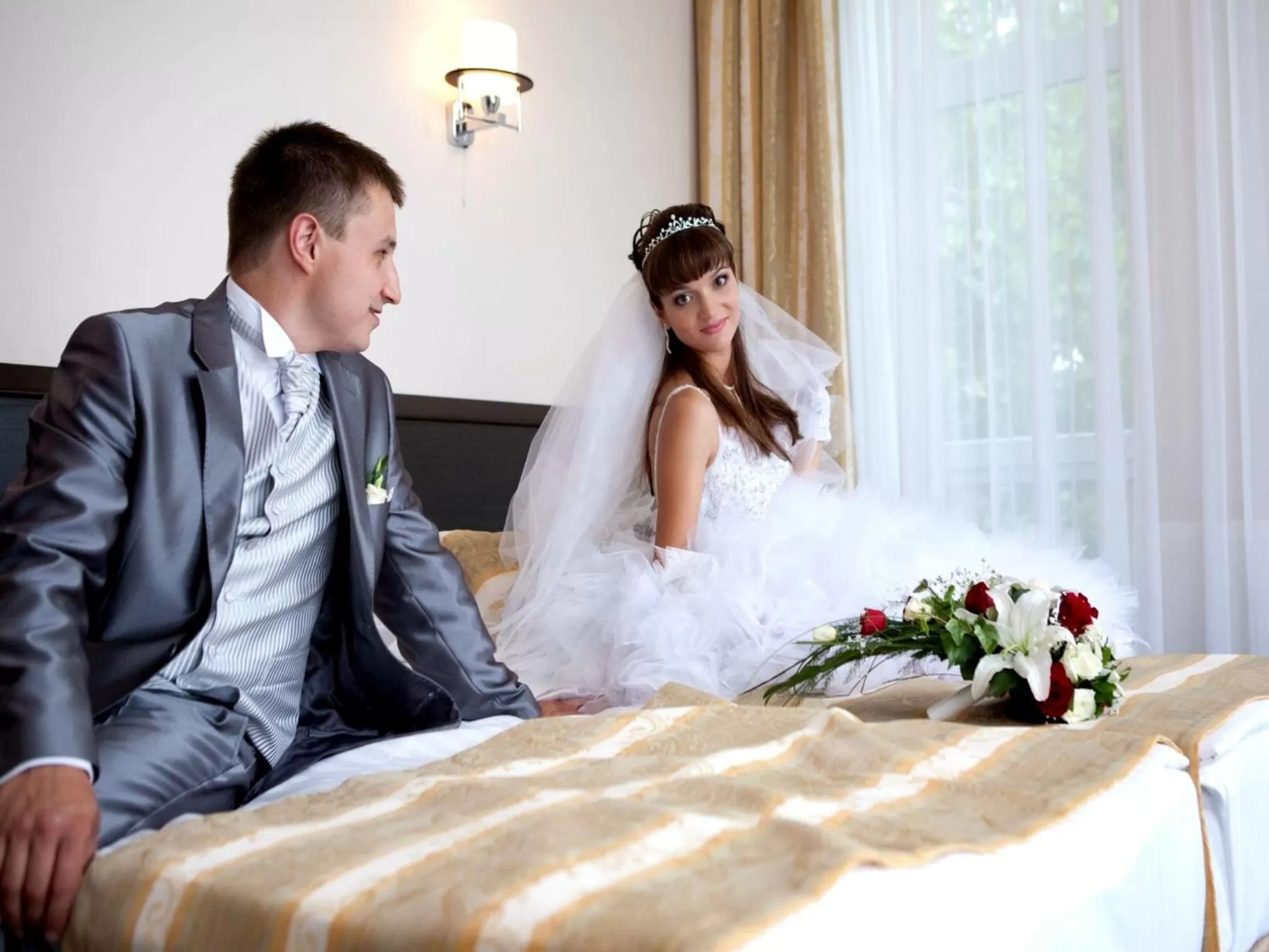 People in Manhattan Hotel & Restaurant