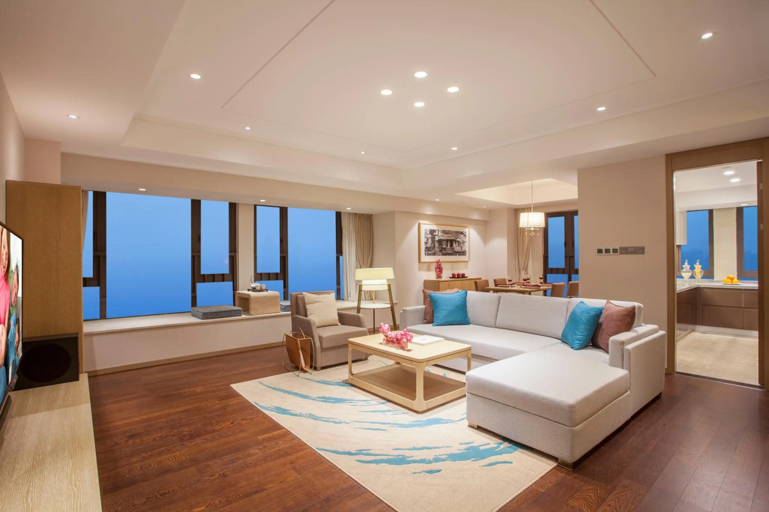 Living room, Bed in Somerset Yangtze River Chongqing