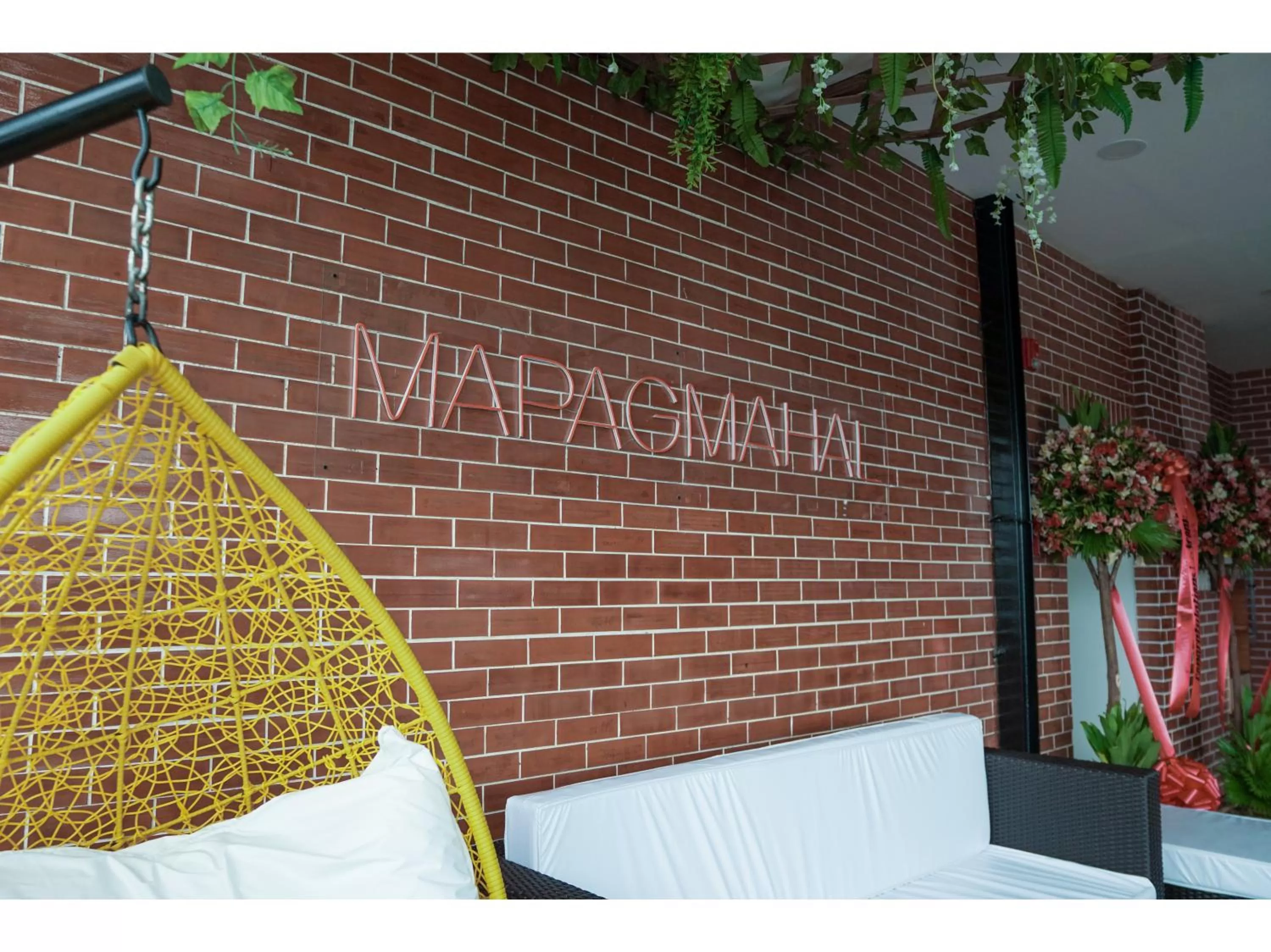 Lobby or reception in M28 Hotel and Apartments