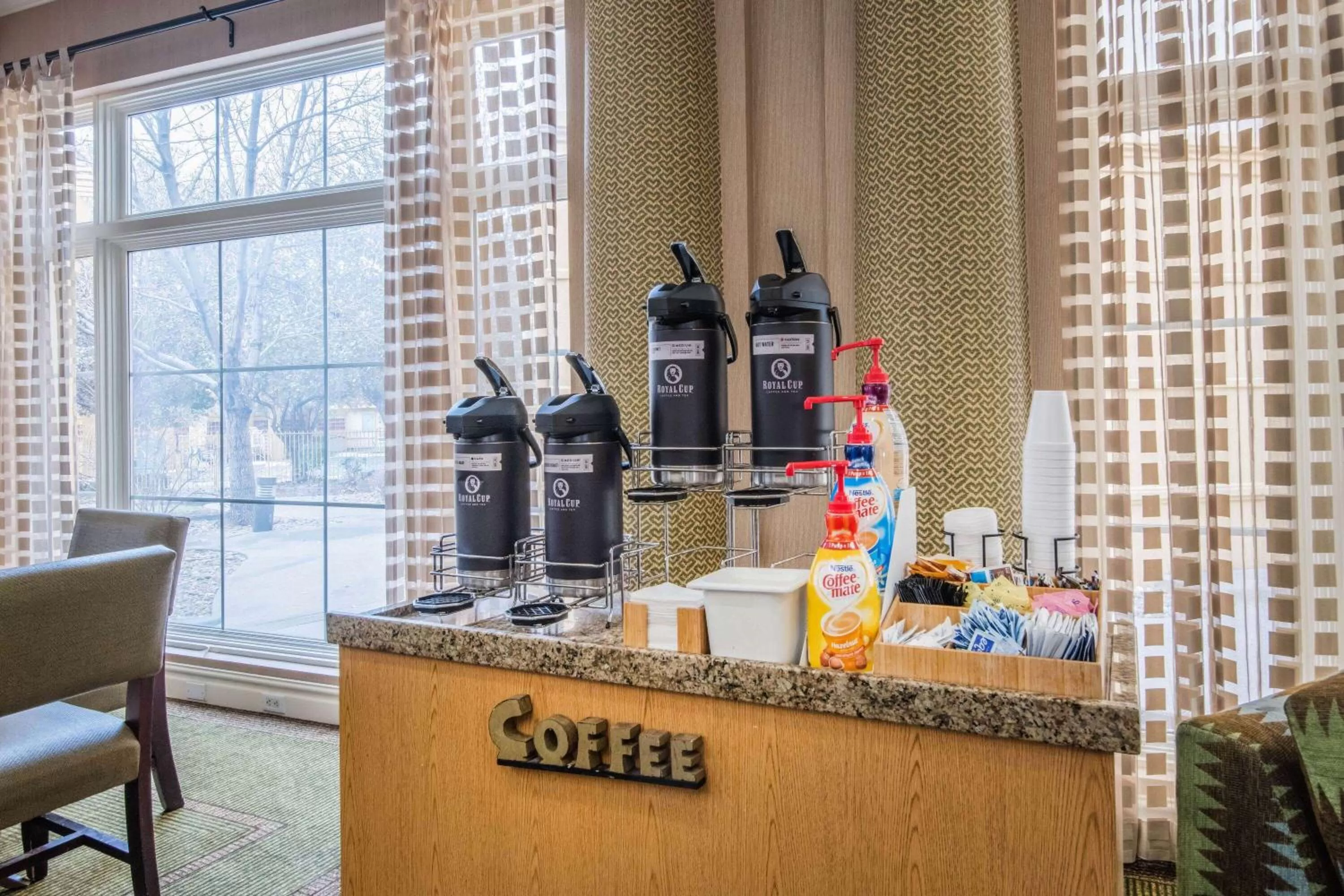 Lobby or reception in La Quinta by Wyndham Colorado Springs South Airport