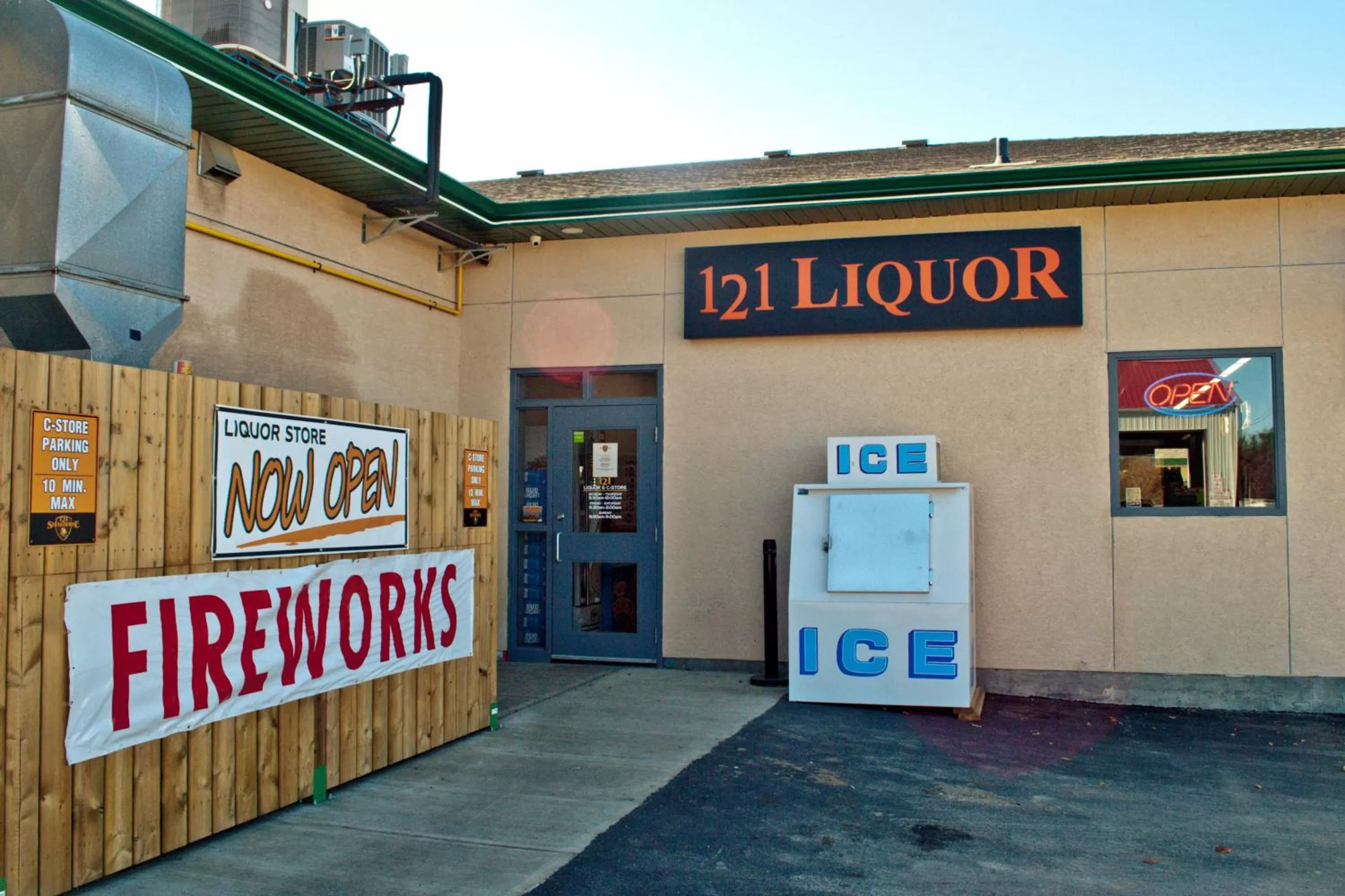 121 Steakhouse & Motel