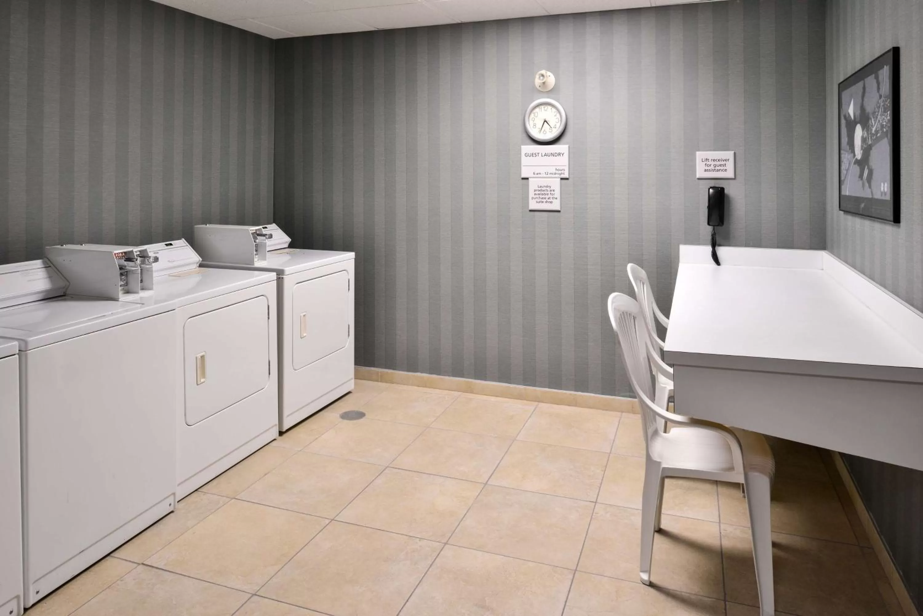 Property building in Hampton Inn & Suites by Hilton Calgary University NW