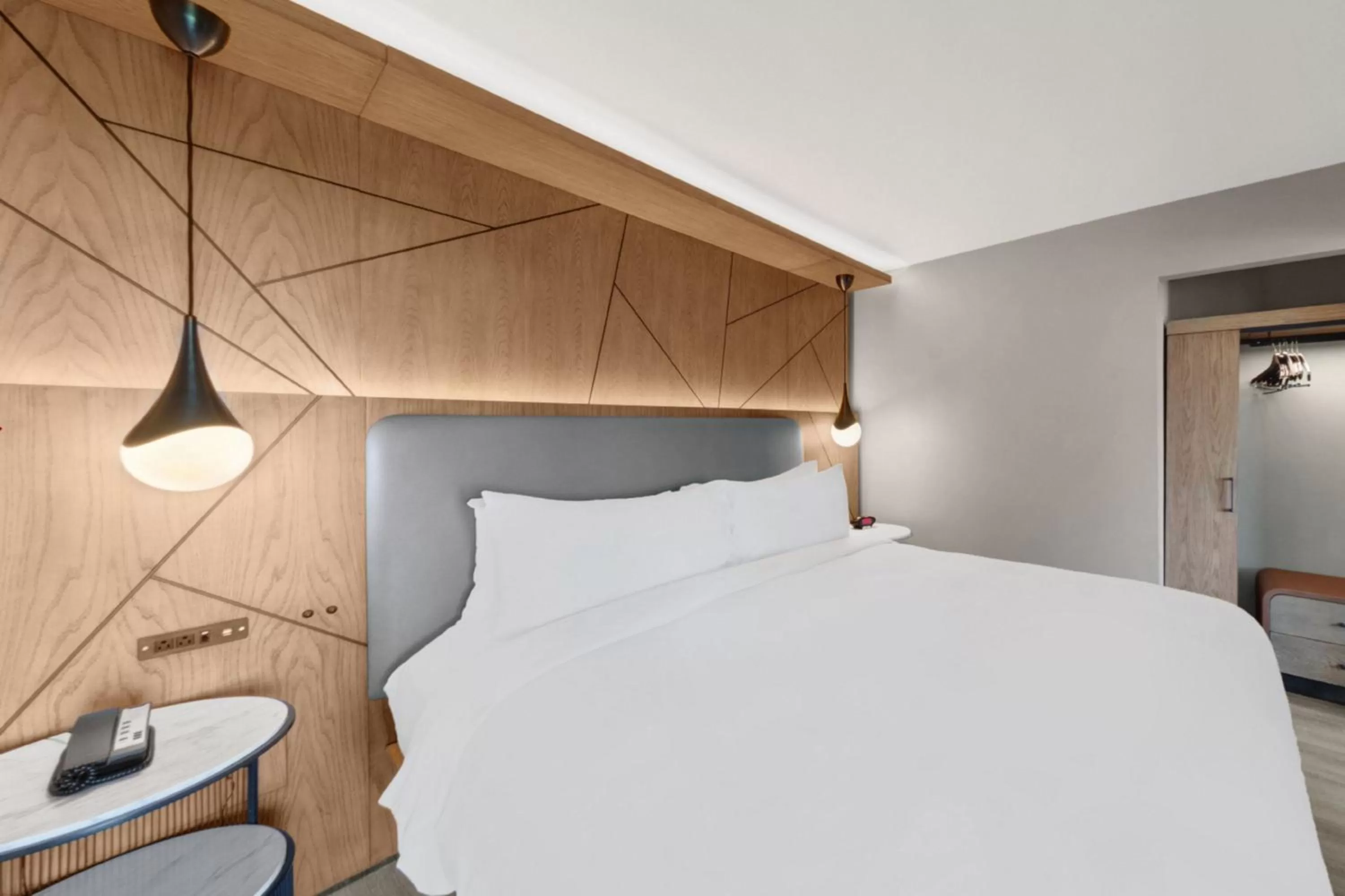 Bedroom, Bed in Houston Marriott North